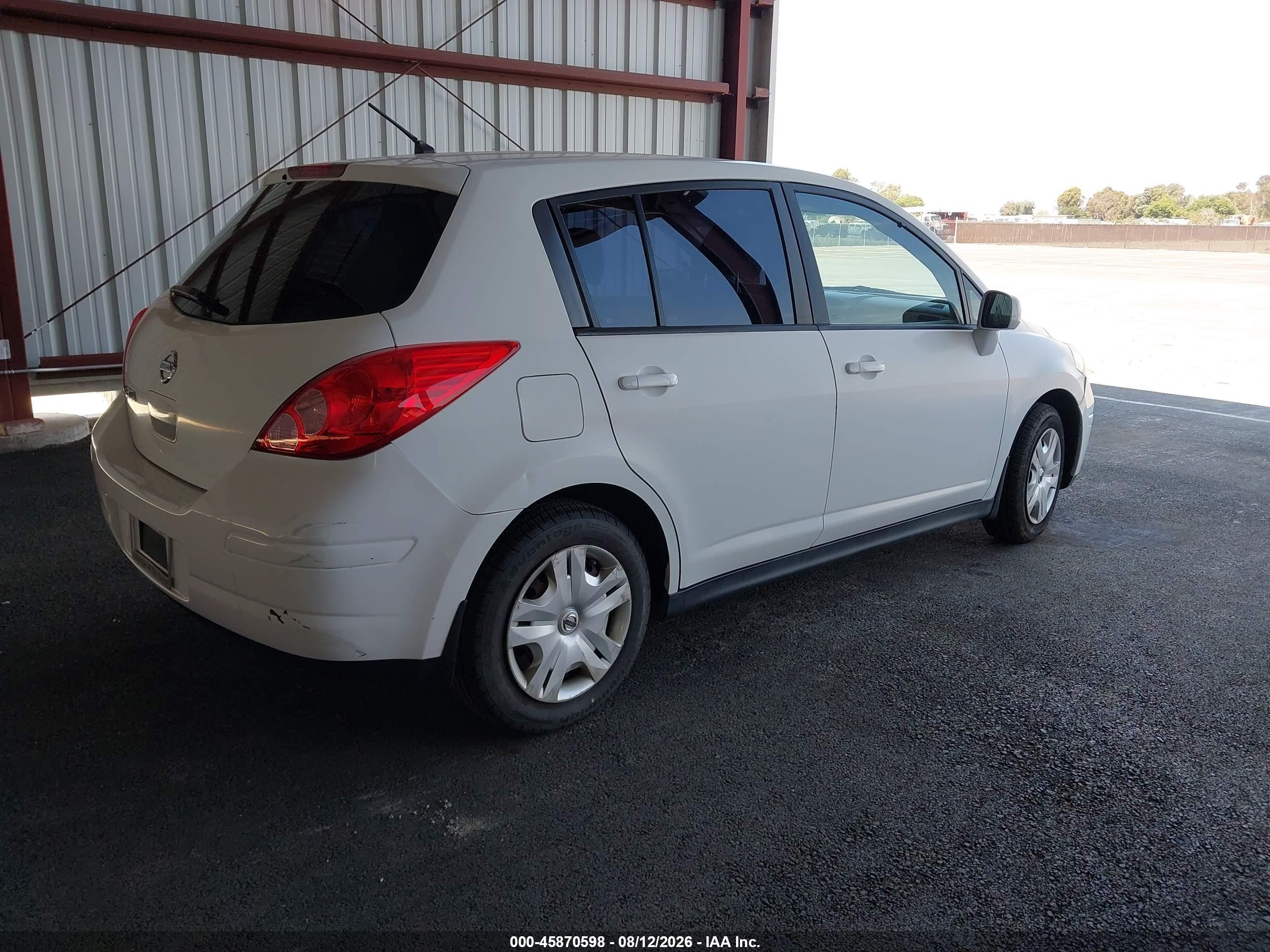 2011 Nissan Versa 1.8s White vin: 3N1BC1CP9BL456196