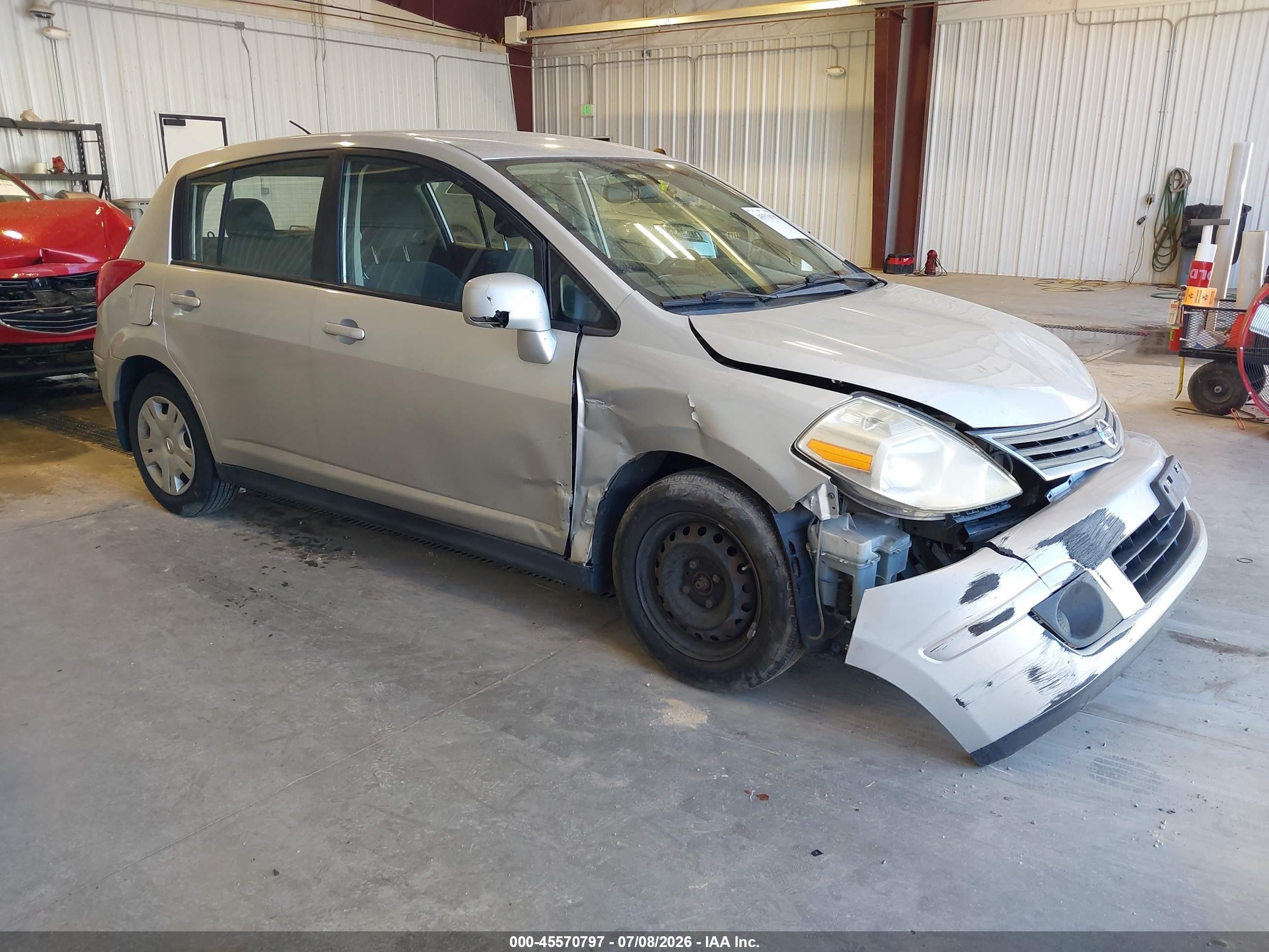2011 Nissan Versa 1.8s Silver vin: 3N1BC1CP9BL474388