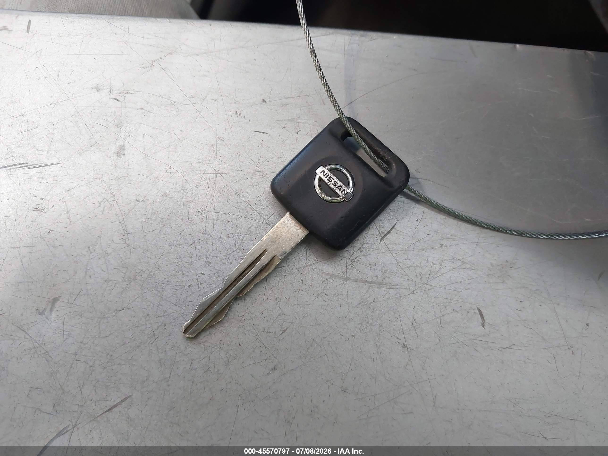 2011 Nissan Versa 1.8s Серебряный vin: 3N1BC1CP9BL474388