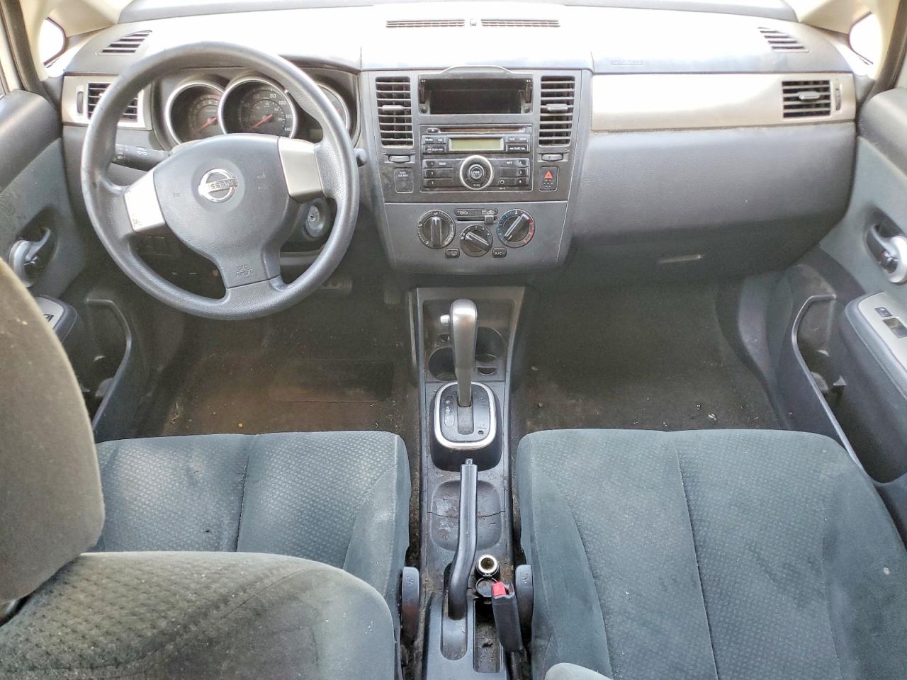 2011 Nissan Versa 1.8 S Серебряный vin: 3N1BC1CP9BL485939