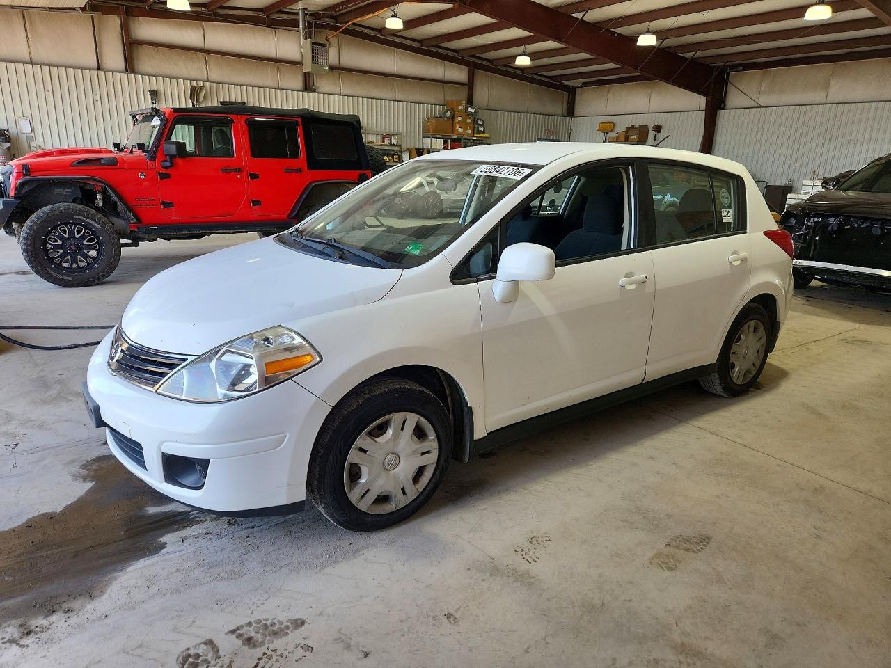 2011 Nissan Versa 1.8 S Белый vin: 3N1BC1CP9BL499372
