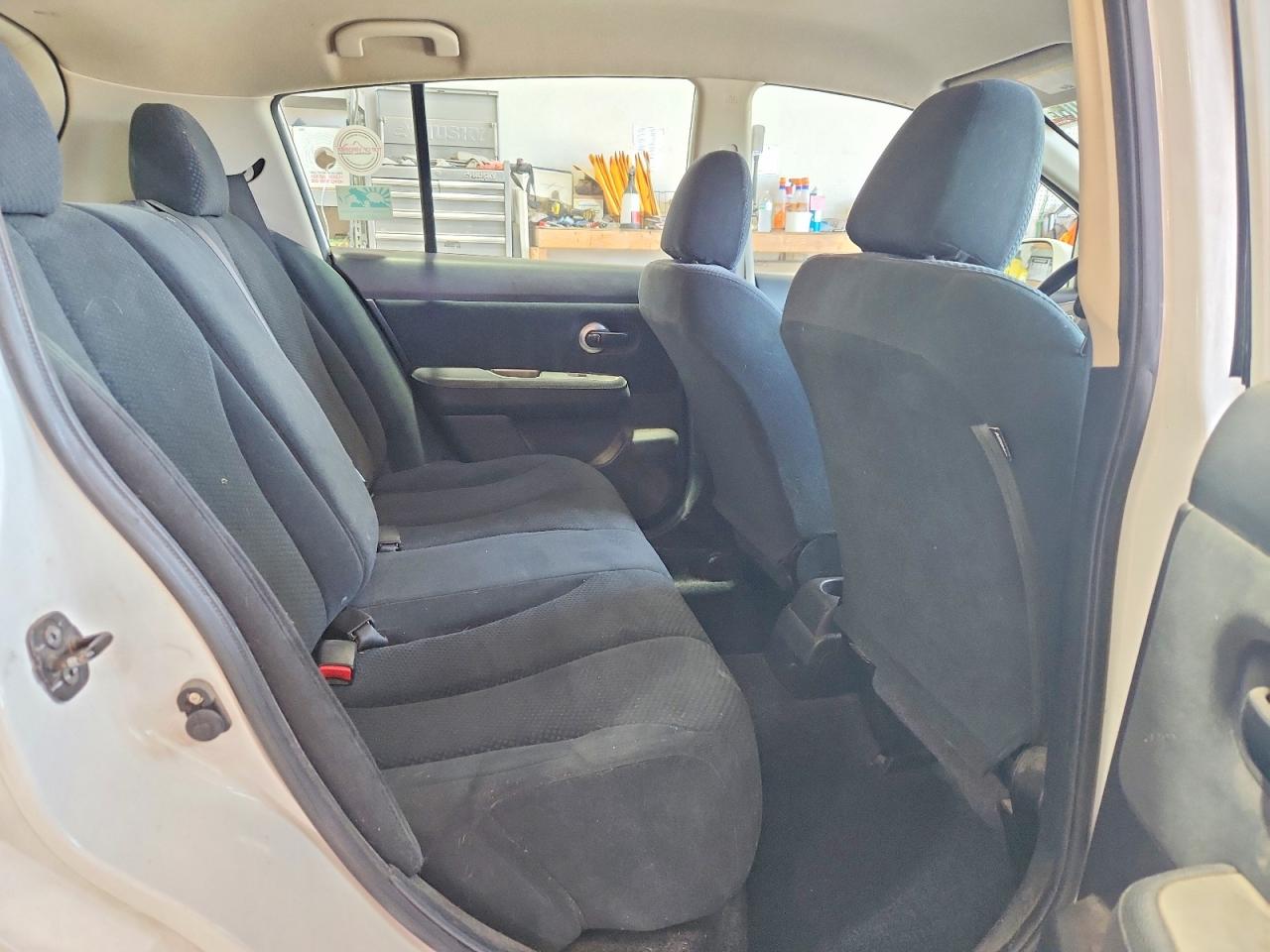 2011 Nissan Versa 1.8 S White vin: 3N1BC1CP9BL499372