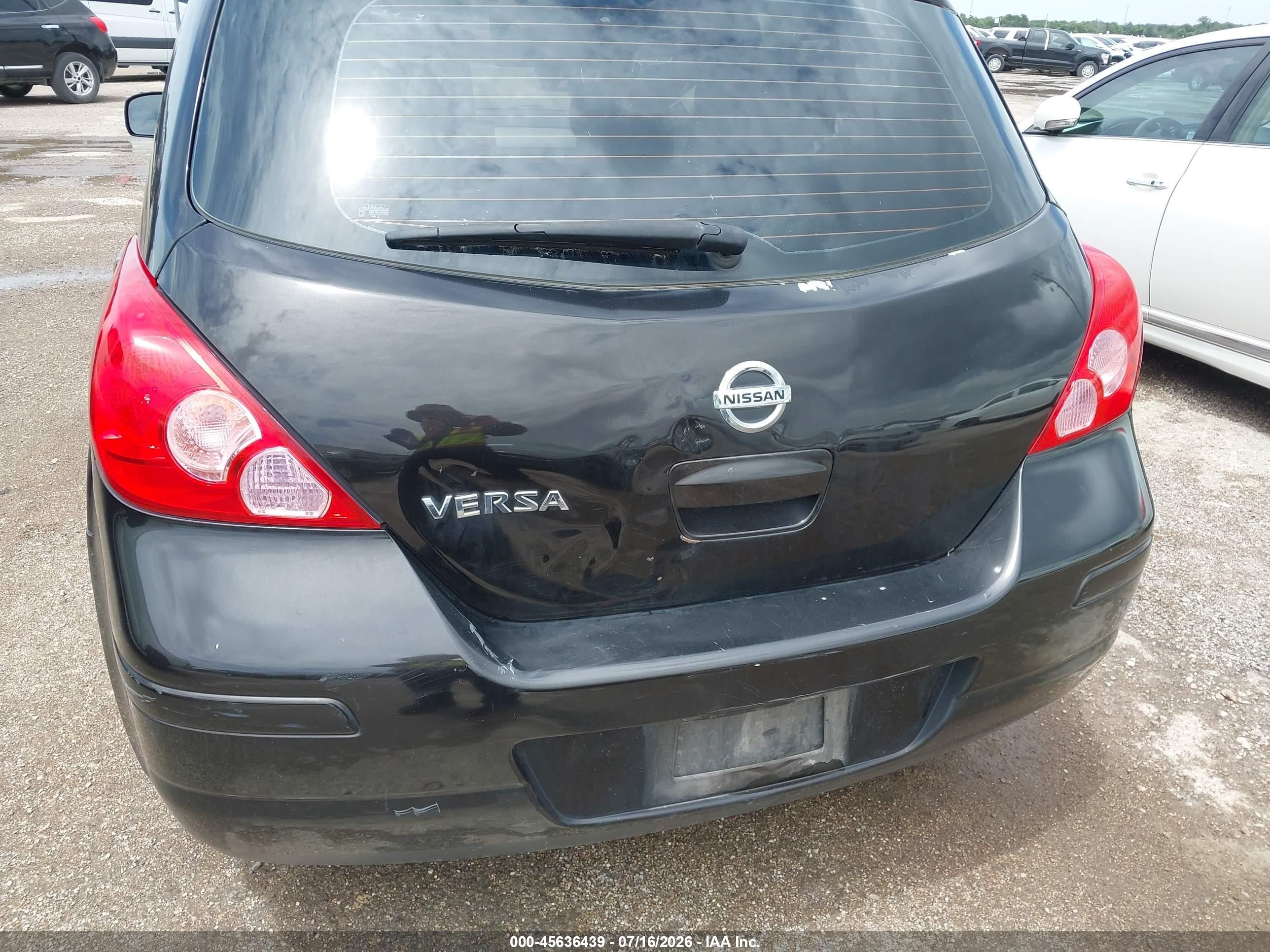 2011 Nissan Versa 1.8s Черный vin: 3N1BC1CP9BL508961