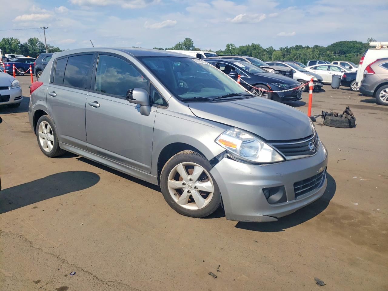 2012 Nissan Versa 1.8 S Silver vin: 3N1BC1CP9CK284307