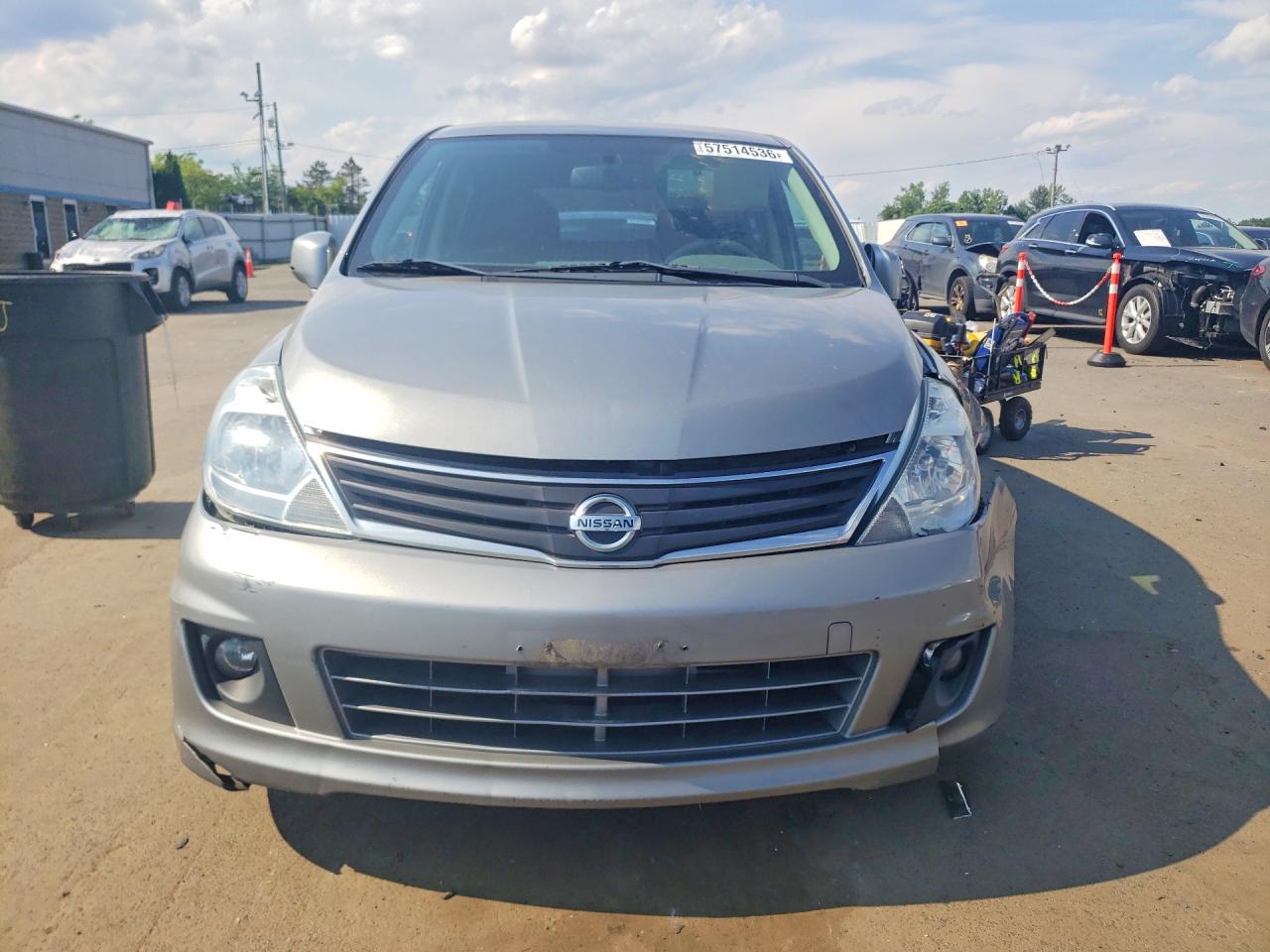 2012 Nissan Versa 1.8 S Silver vin: 3N1BC1CP9CK284307
