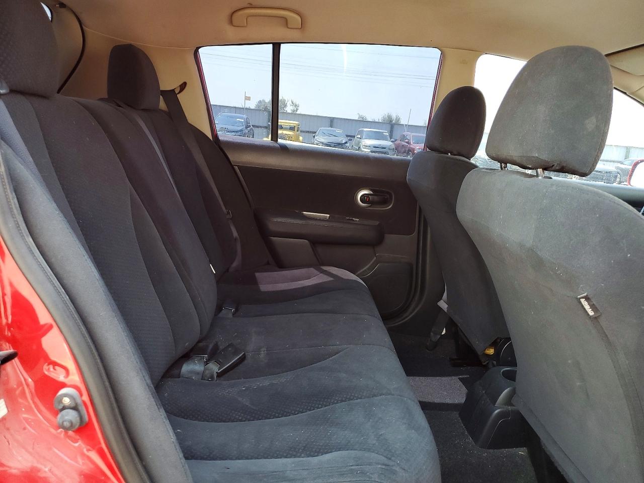 2012 Nissan Versa 1.8 S Red vin: 3N1BC1CP9CK292357
