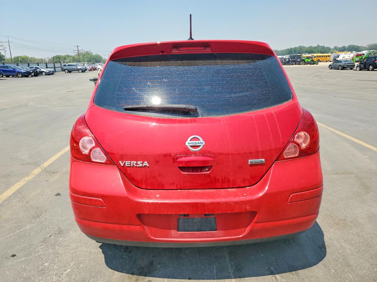 2012 Nissan Versa 1.8 S Red vin: 3N1BC1CP9CK292357