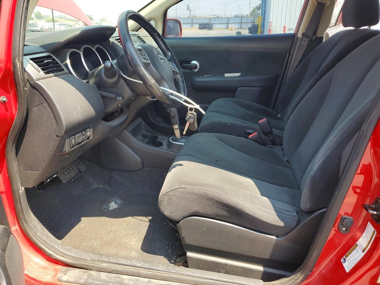 2012 Nissan Versa 1.8 S Red vin: 3N1BC1CP9CK292357