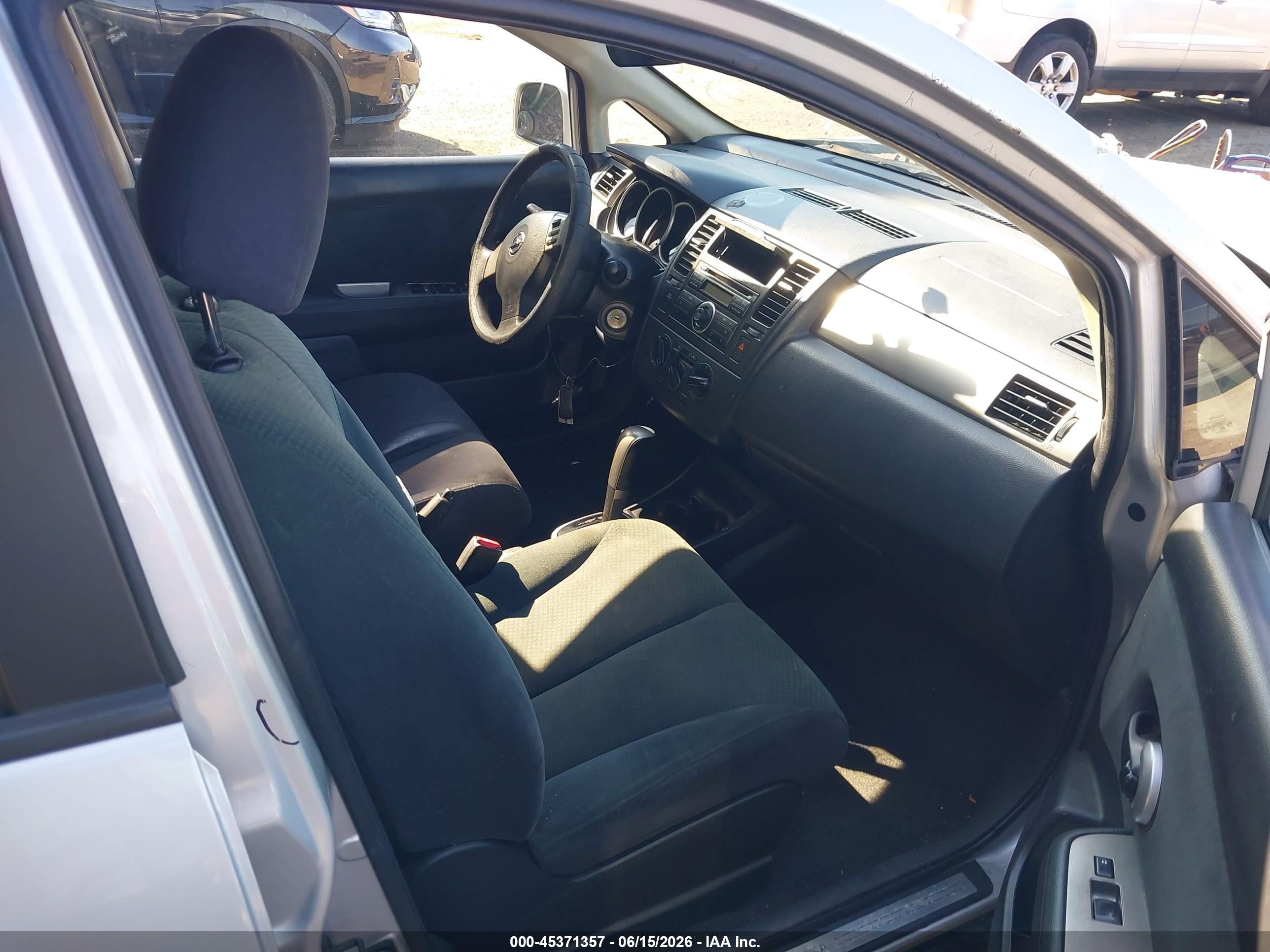 2012 Nissan Versa 1.8 S Silver vin: 3N1BC1CP9CK295159