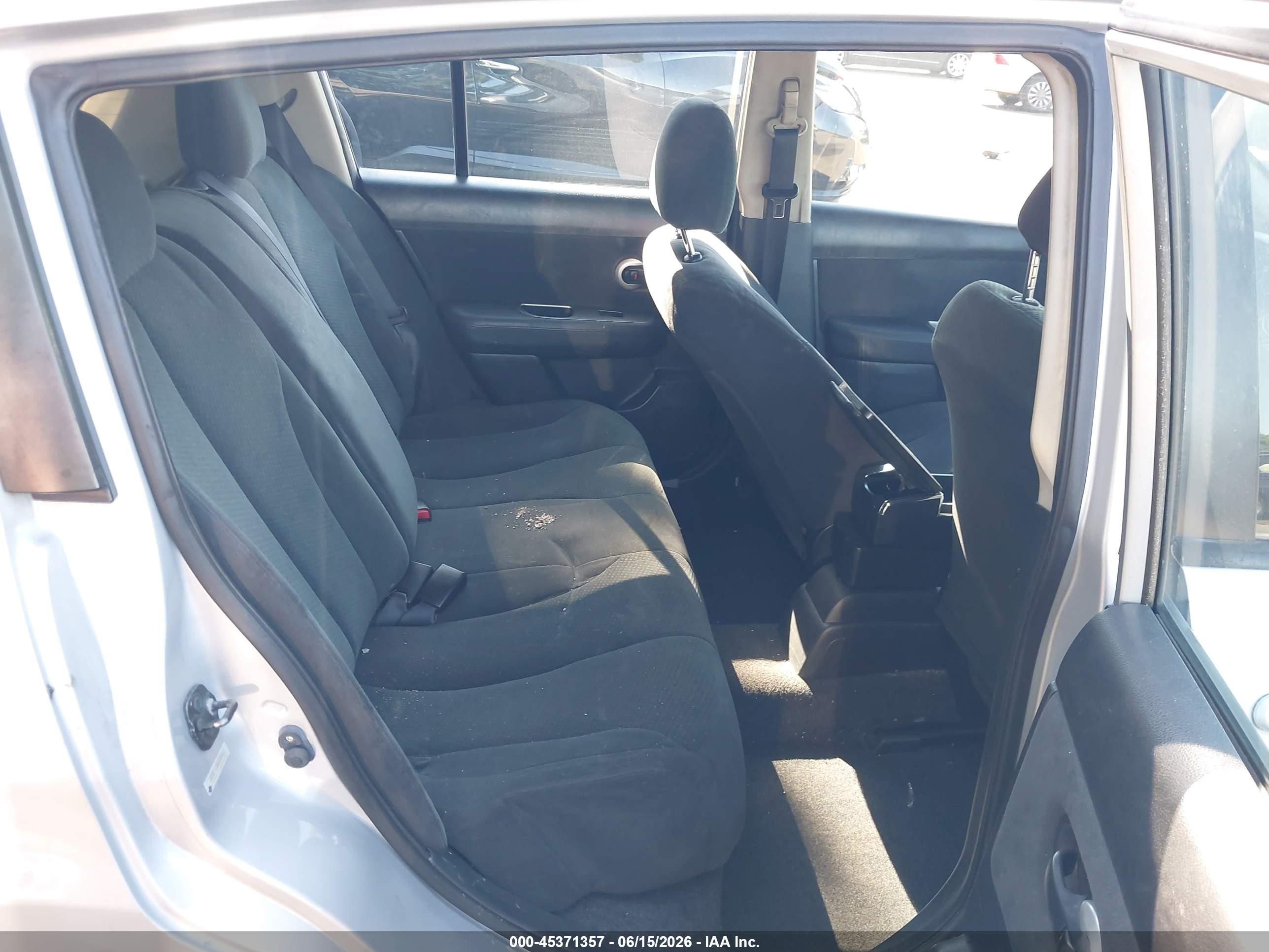 2012 Nissan Versa 1.8 S Silver vin: 3N1BC1CP9CK295159
