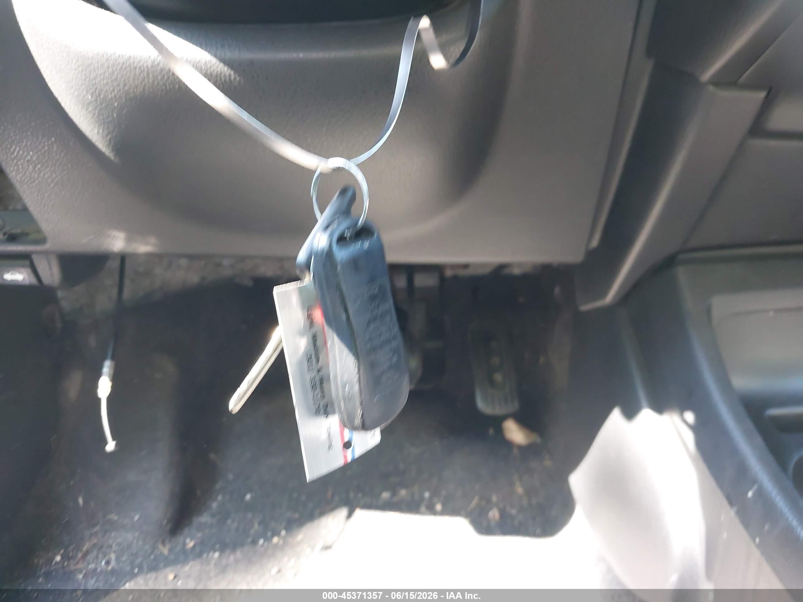 2012 Nissan Versa 1.8 S Silver vin: 3N1BC1CP9CK295159