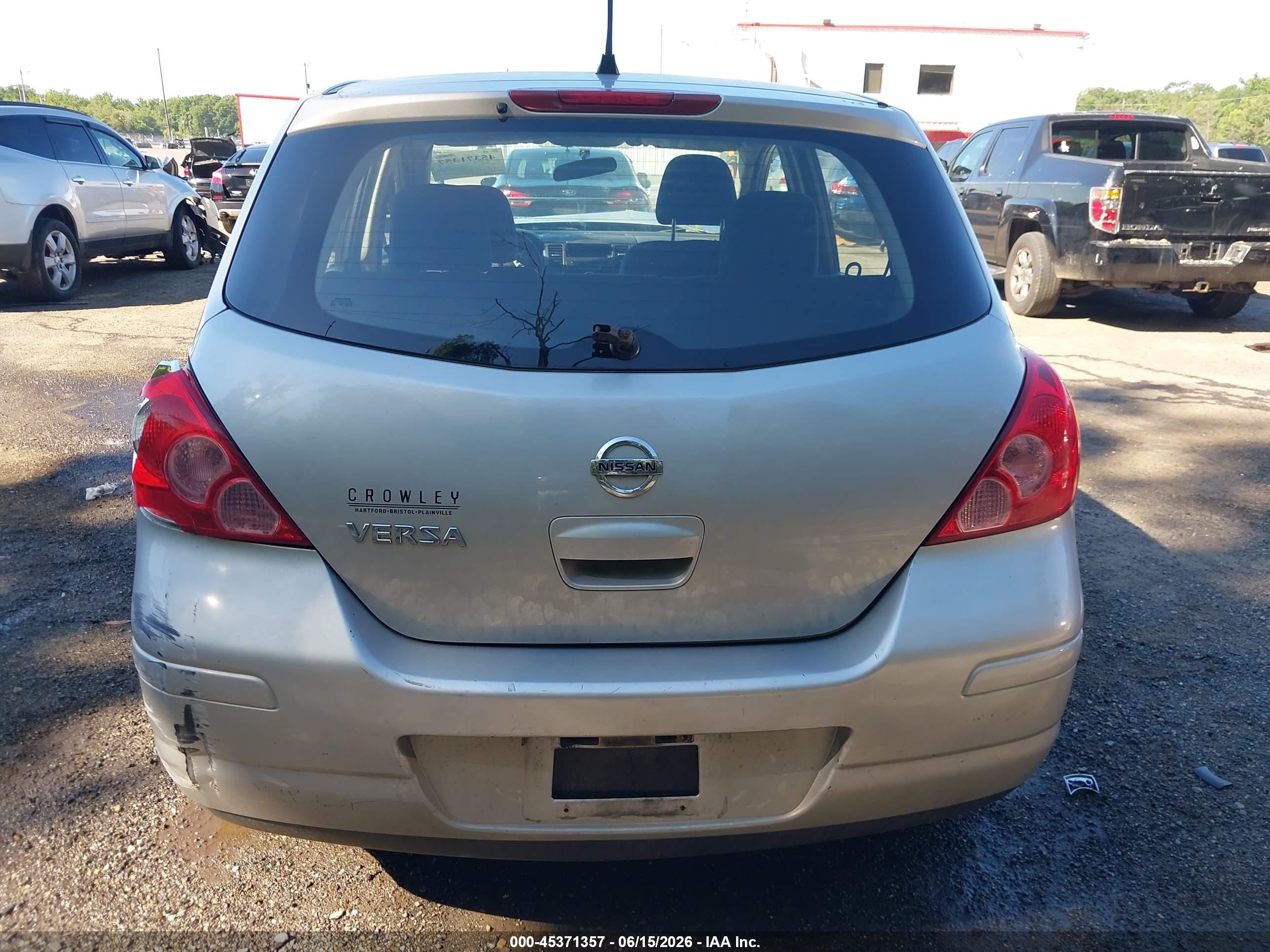2012 Nissan Versa 1.8 S Silver vin: 3N1BC1CP9CK295159