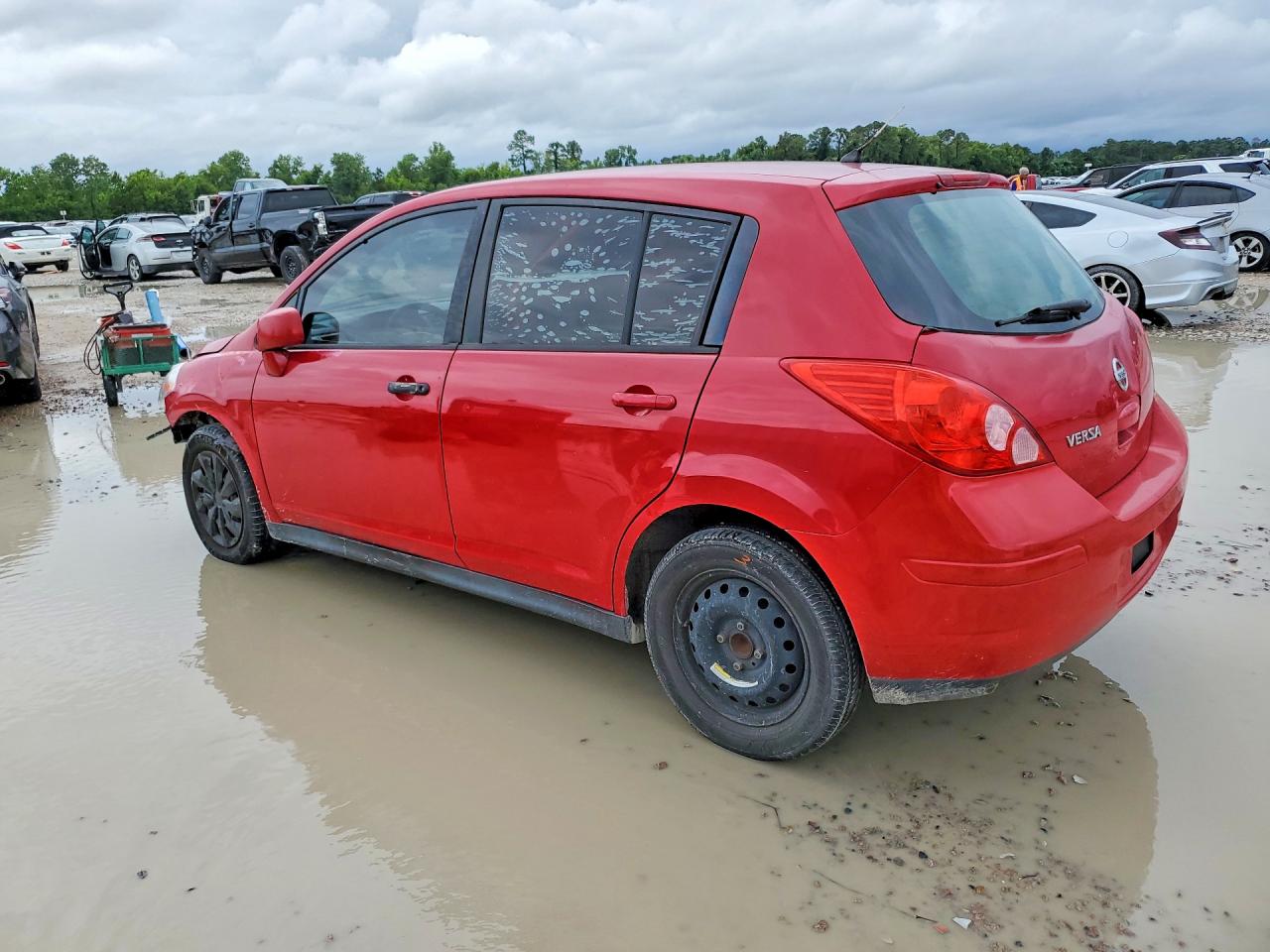 2012 Nissan Versa 1.8 S Red vin: 3N1BC1CP9CK806207