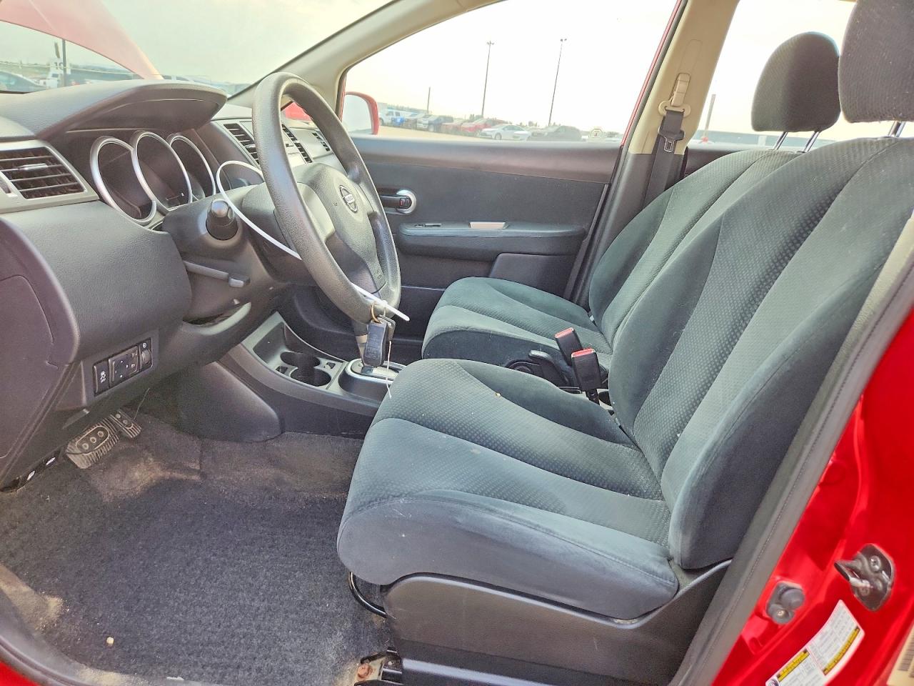2012 Nissan Versa 1.8 S Red vin: 3N1BC1CP9CL363938