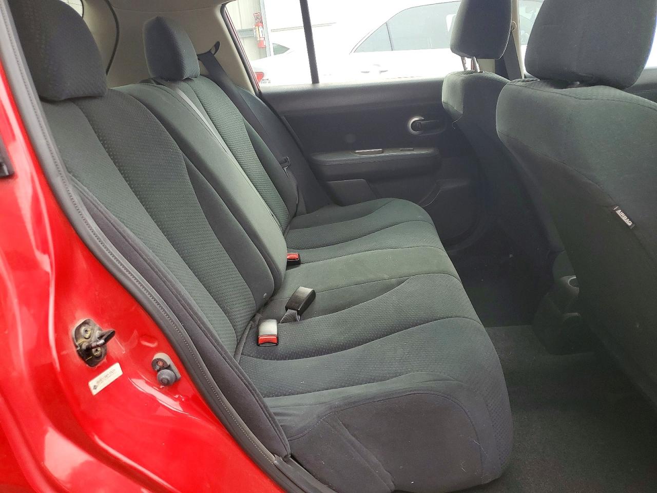 2012 Nissan Versa 1.8 S Red vin: 3N1BC1CP9CL375071