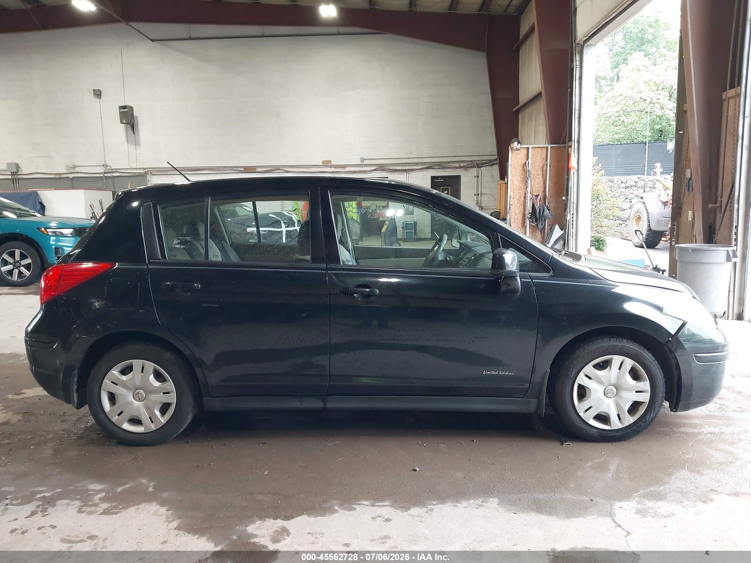 2010 Nissan Versa 1.8s Black vin: 3N1BC1CPXAL374282