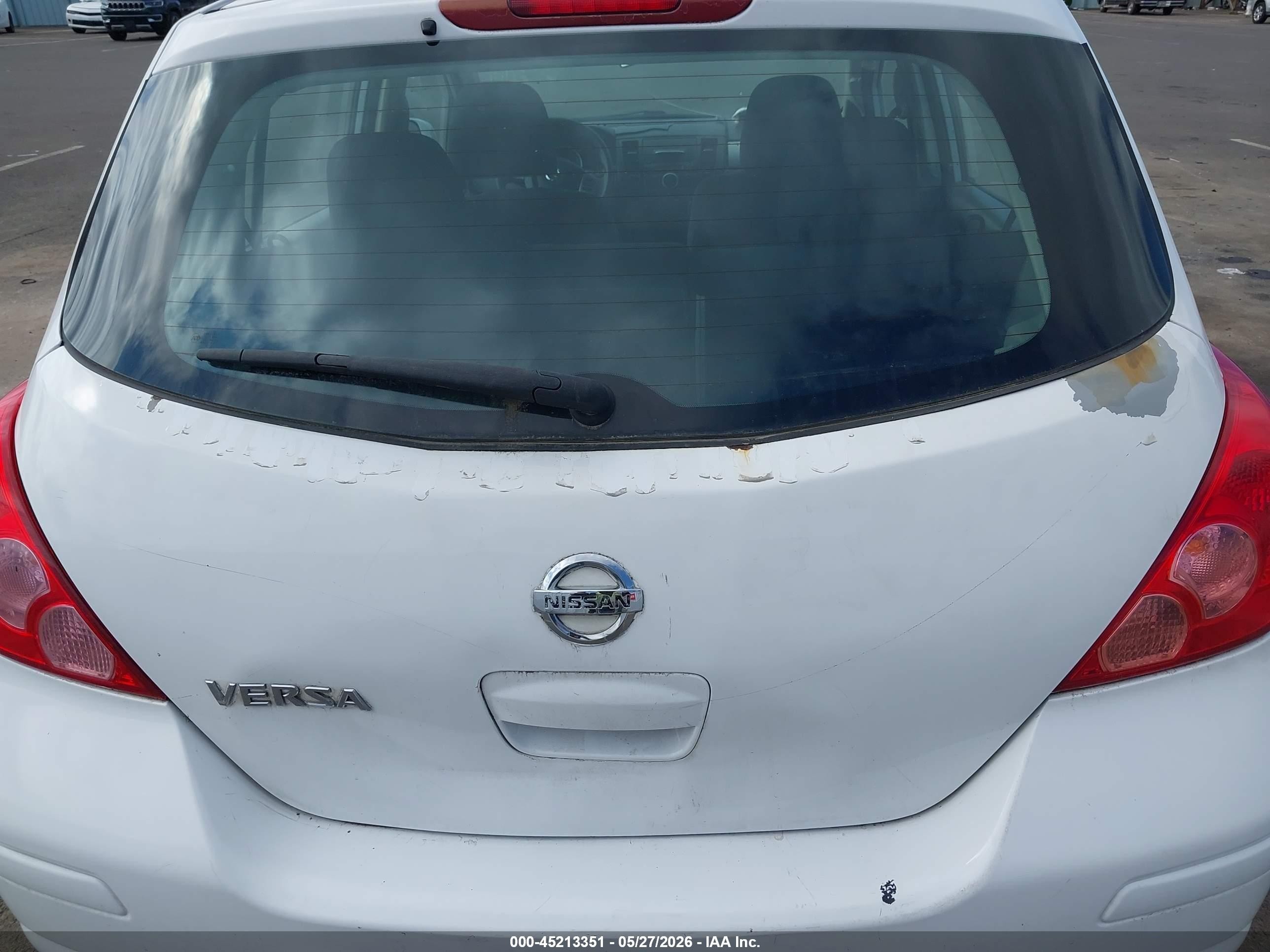 2011 Nissan Versa 1.8s White vin: 3N1BC1CPXBL358570