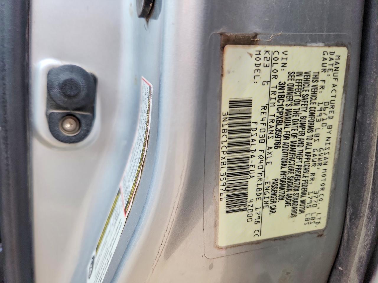 2011 Nissan Versa 1.8 S Silver vin: 3N1BC1CPXBL359766