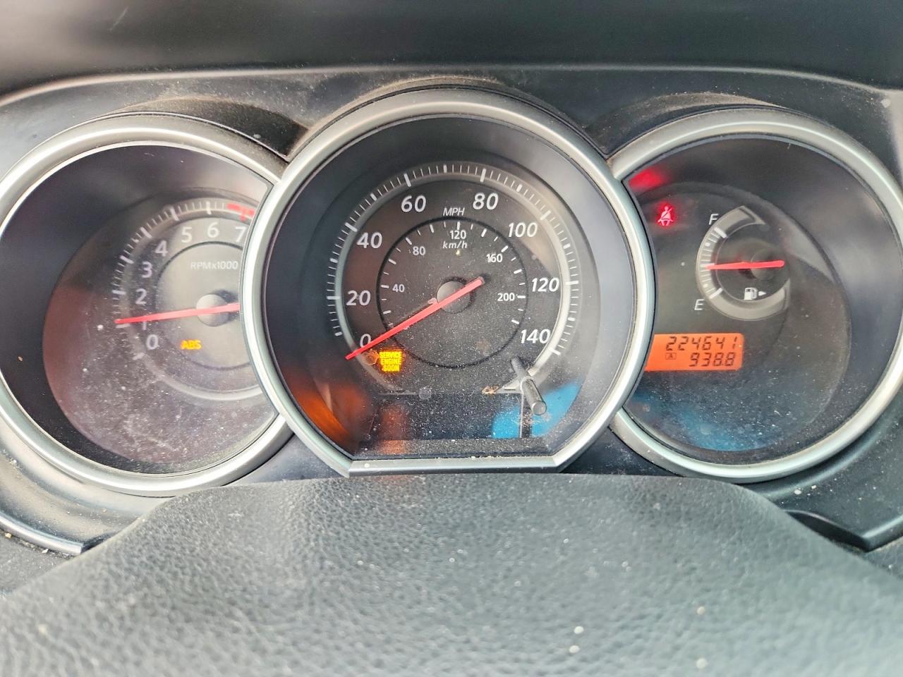 2011 Nissan Versa 1.8 S Silver vin: 3N1BC1CPXBL359766