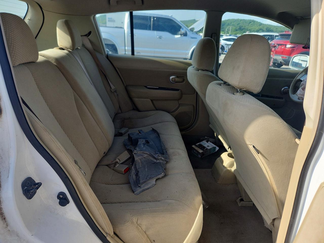 2011 Nissan Versa 1.8 S White vin: 3N1BC1CPXBL406889