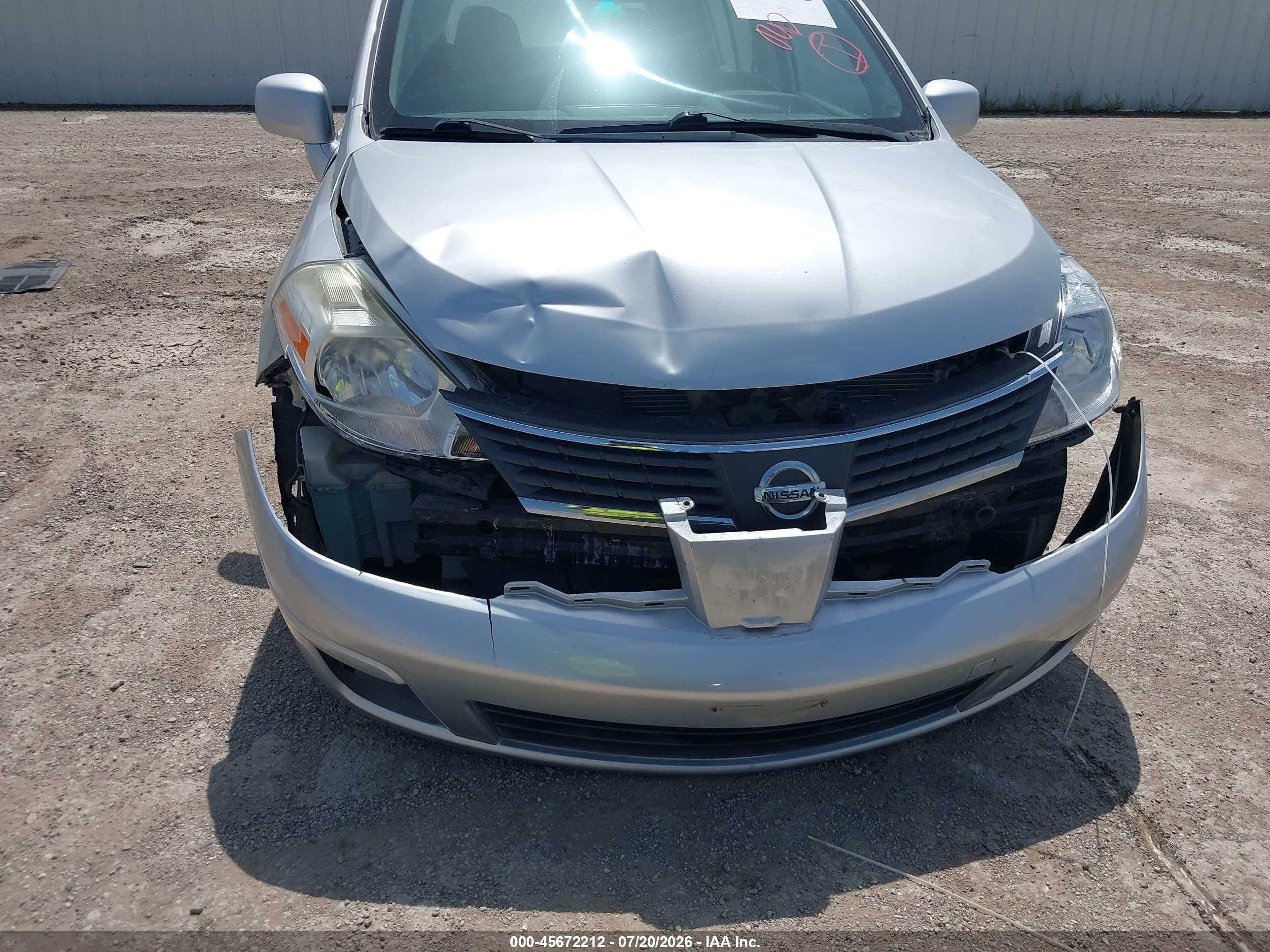 2011 Nissan Versa 1.8s Silver vin: 3N1BC1CPXBL442176
