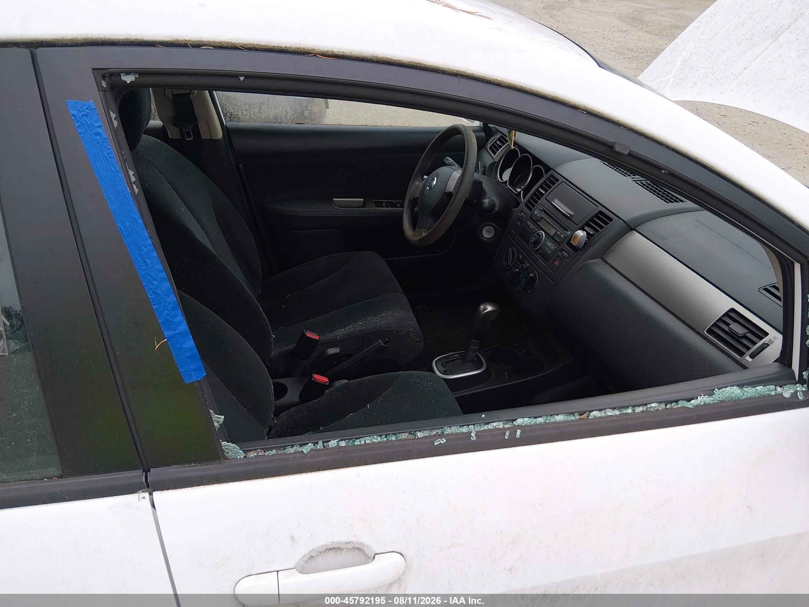 2011 Nissan Versa 1.8s Белый vin: 3N1BC1CPXBL495282