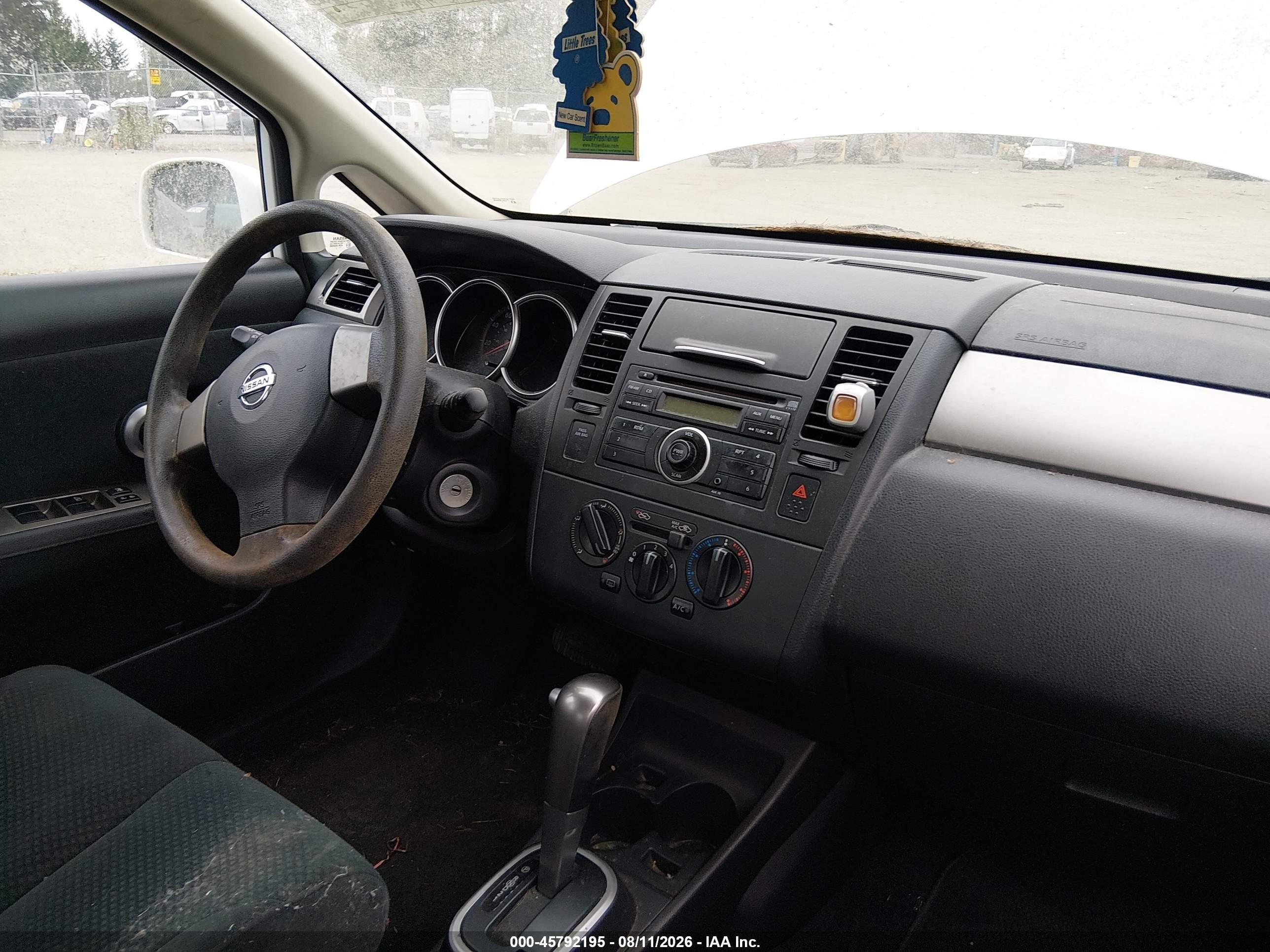 2011 Nissan Versa 1.8s Белый vin: 3N1BC1CPXBL495282