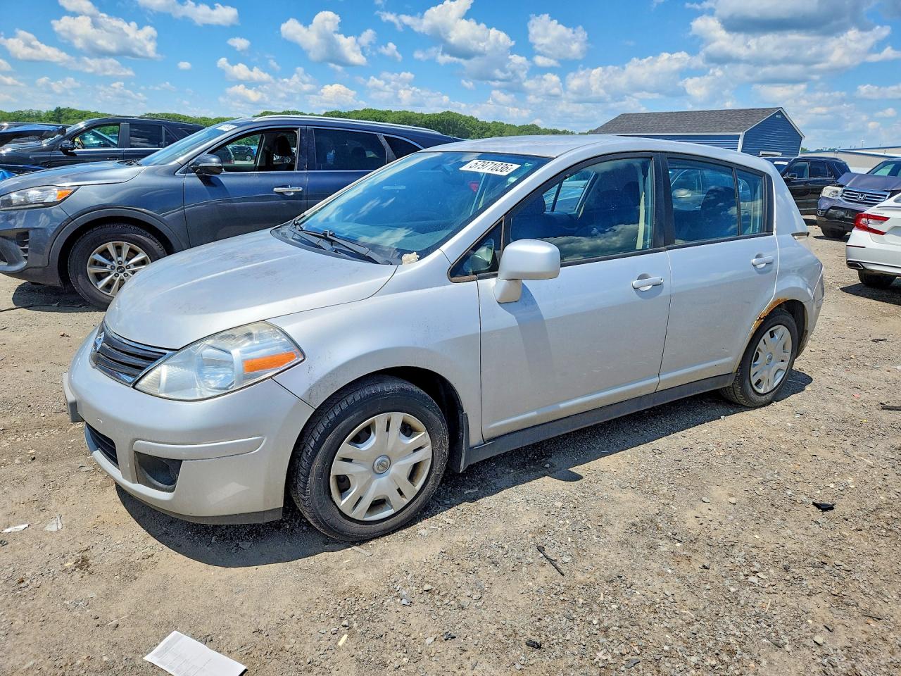 2011 Nissan Versa 1.8 S Серебряный vin: 3N1BC1CPXBL499011