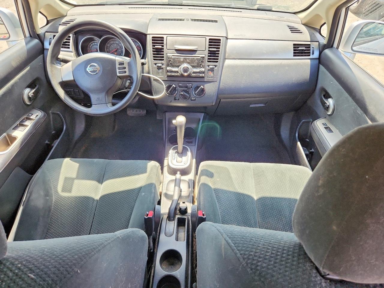 2011 Nissan Versa 1.8 S Серебряный vin: 3N1BC1CPXBL499011