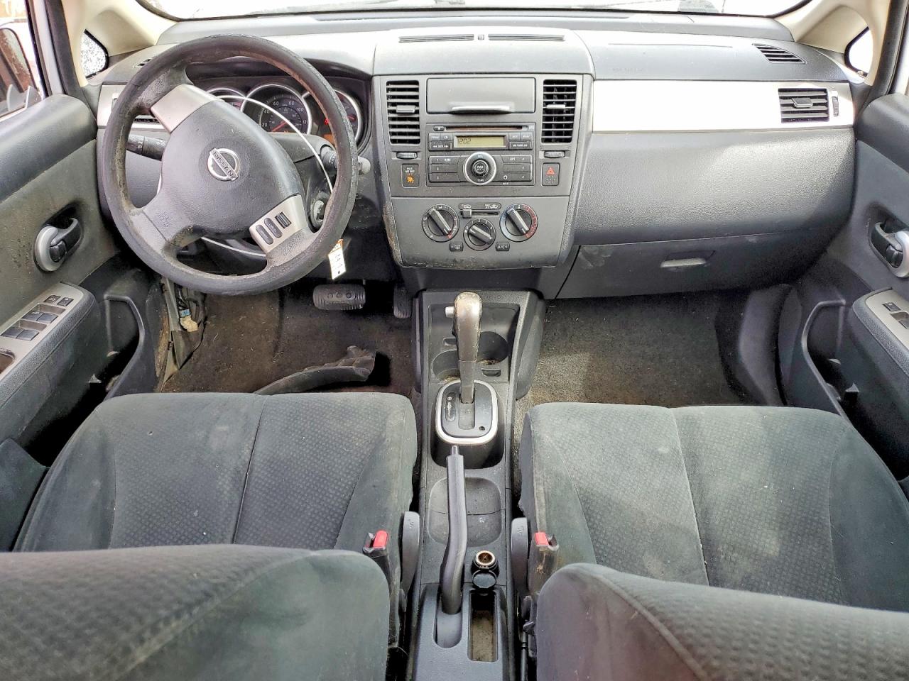 2011 Nissan Versa 1.8 S Silver vin: 3N1BC1CPXBL501369