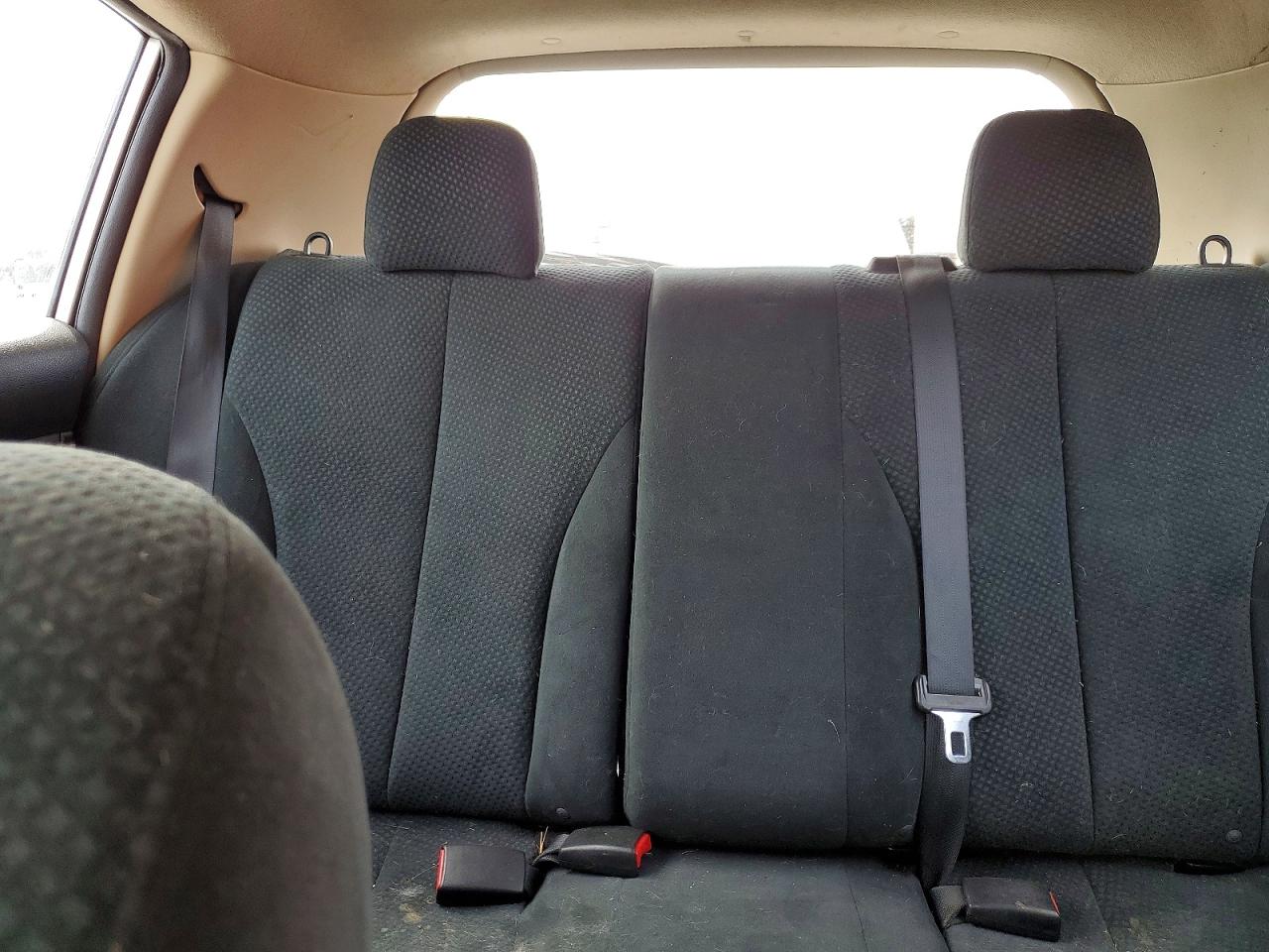 2011 Nissan Versa 1.8 S Silver vin: 3N1BC1CPXBL501369