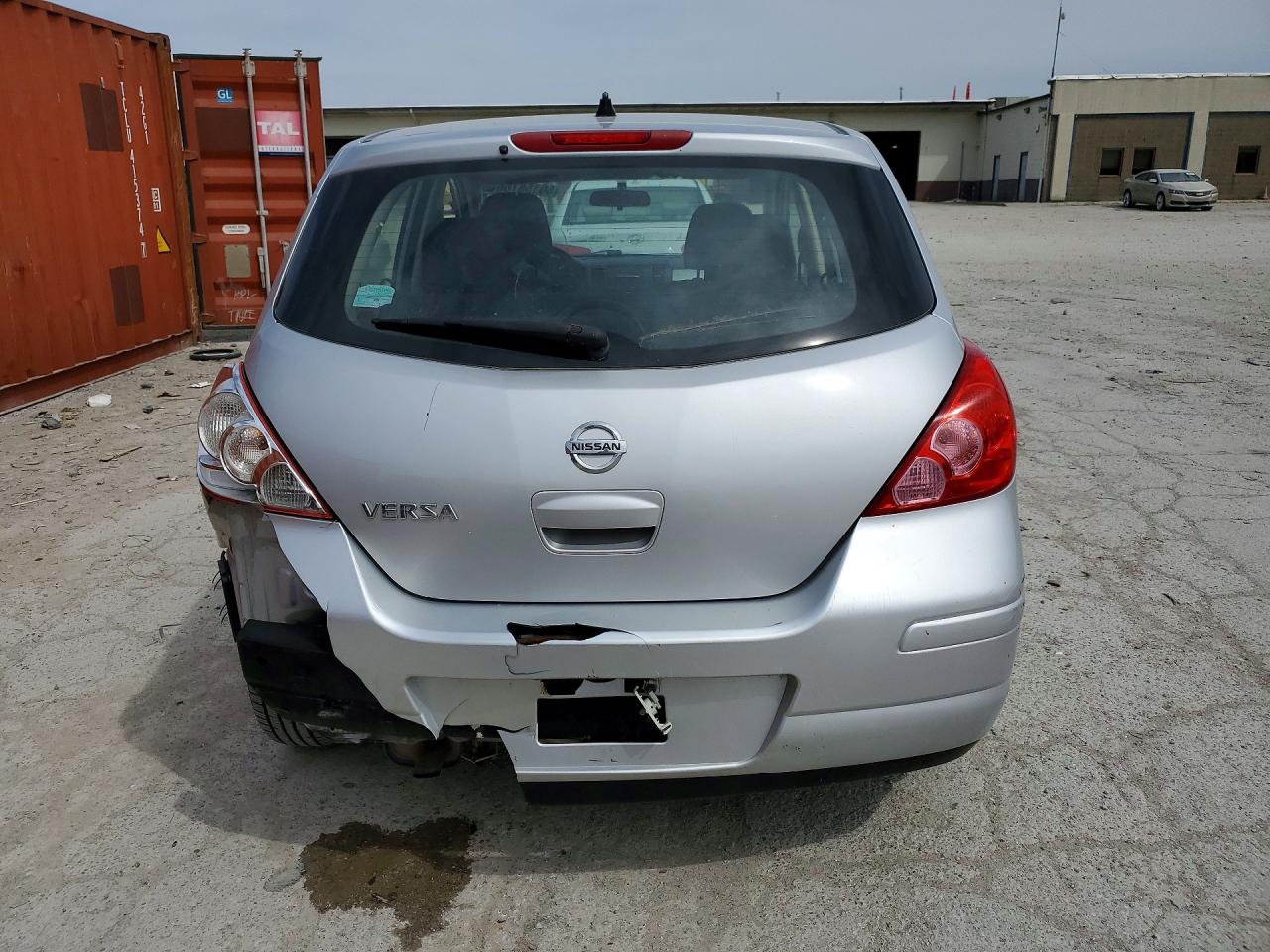 2011 Nissan Versa 1.8 S Silver vin: 3N1BC1CPXBL501369
