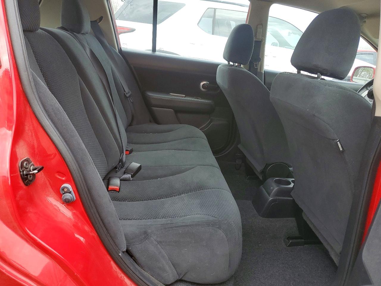 2011 Nissan Versa 1.8 S Red vin: 3N1BC1CPXBL517250