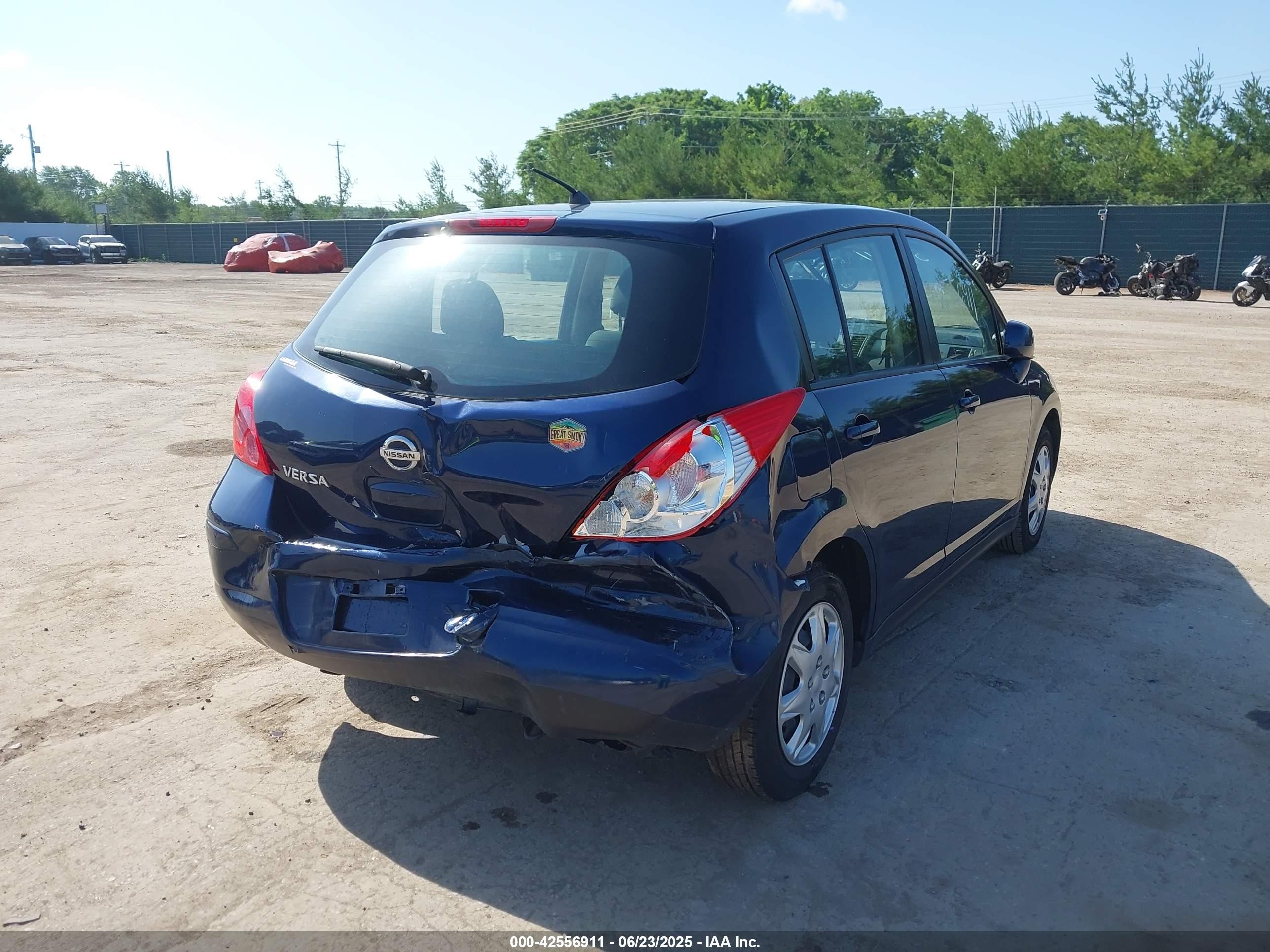 2012 Nissan Versa 1.8 S Blue vin: 3N1BC1CPXCK296126