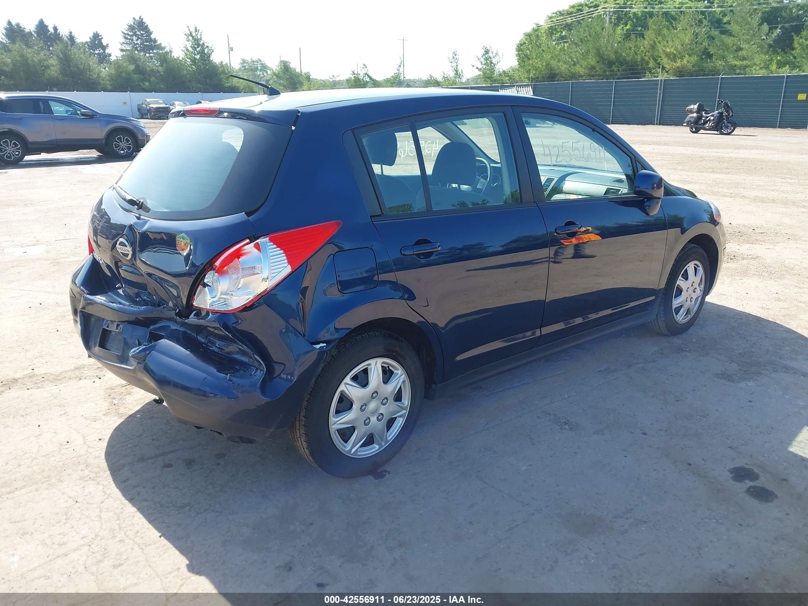 2012 Nissan Versa 1.8 S Blue vin: 3N1BC1CPXCK296126