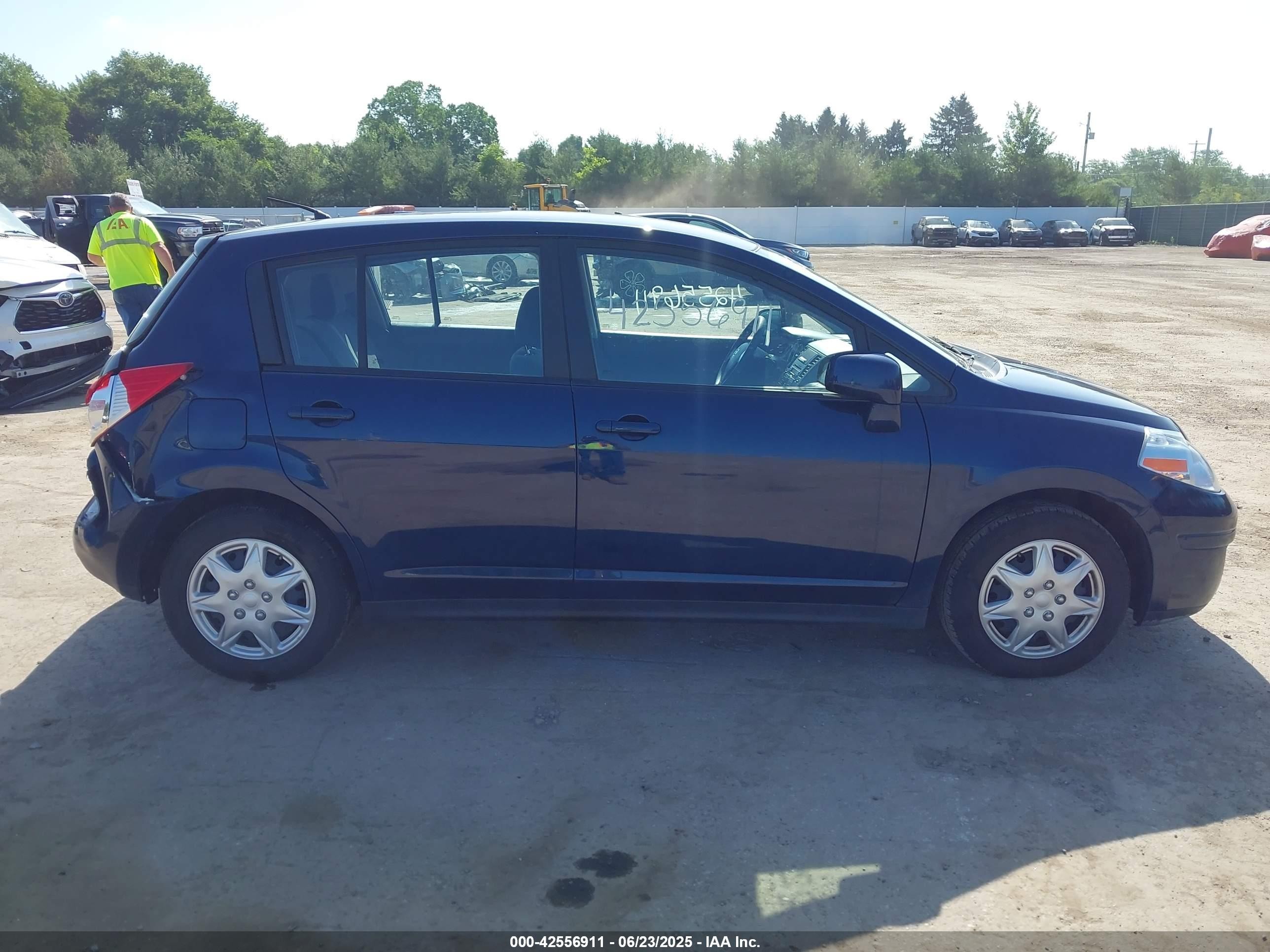 2012 Nissan Versa 1.8 S Blue vin: 3N1BC1CPXCK296126