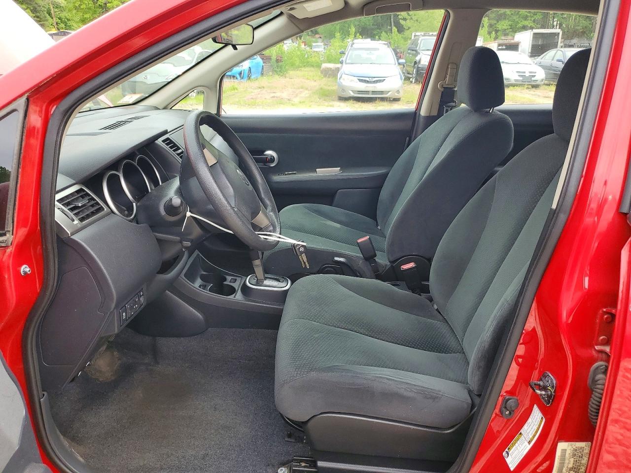 2012 Nissan Versa 1.8 S Red vin: 3N1BC1CPXCK801565