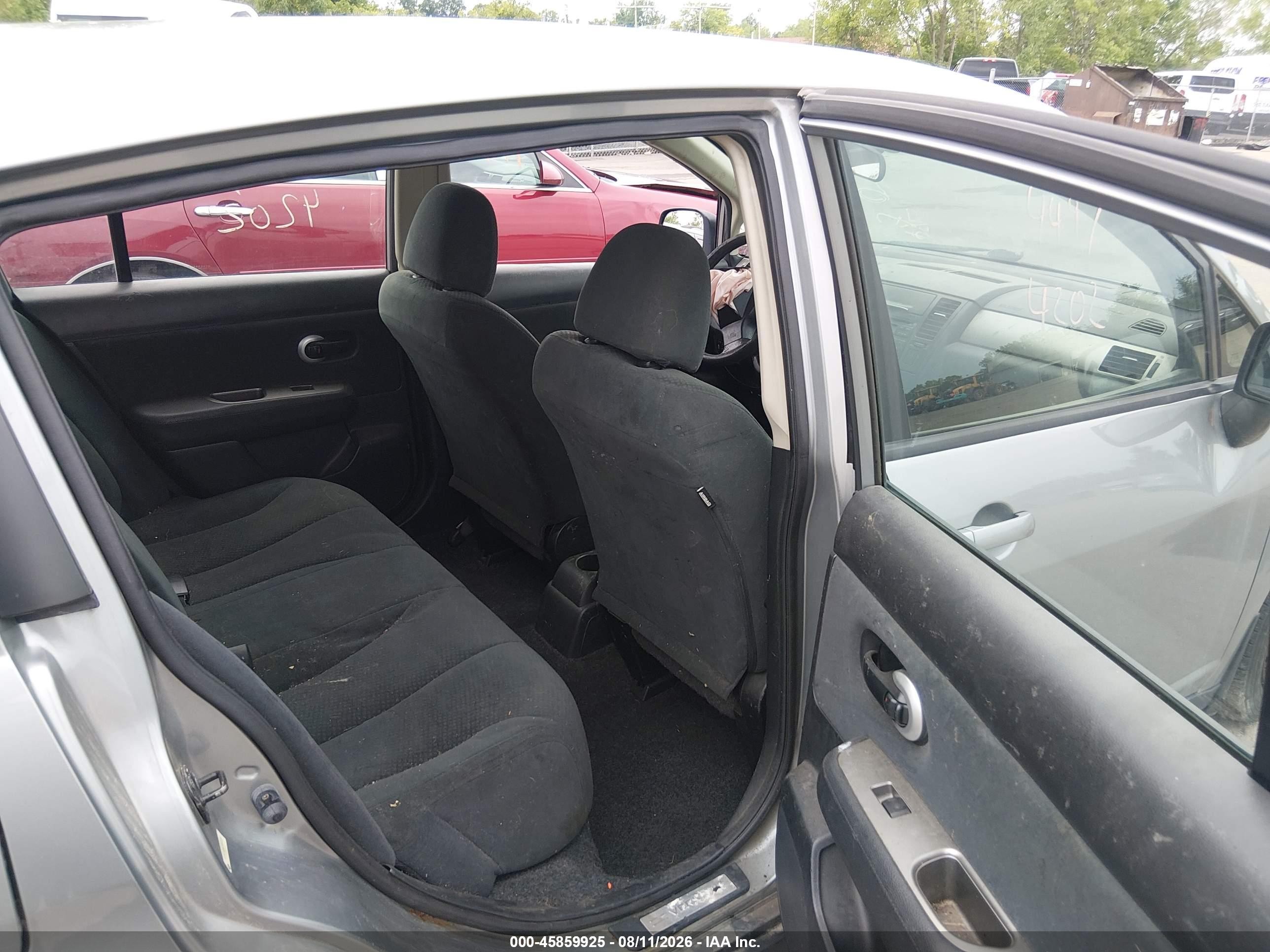 2012 Nissan Versa 1.8 S Silver vin: 3N1BC1CPXCK807320