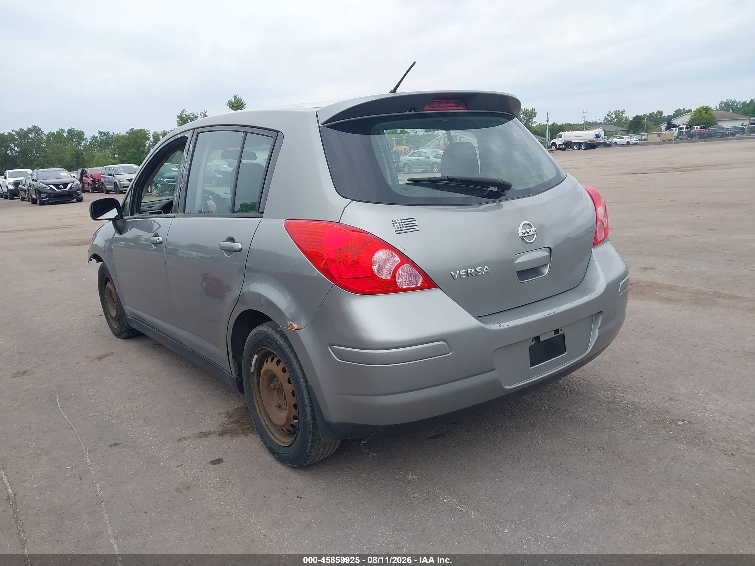 2012 Nissan Versa 1.8 S Silver vin: 3N1BC1CPXCK807320
