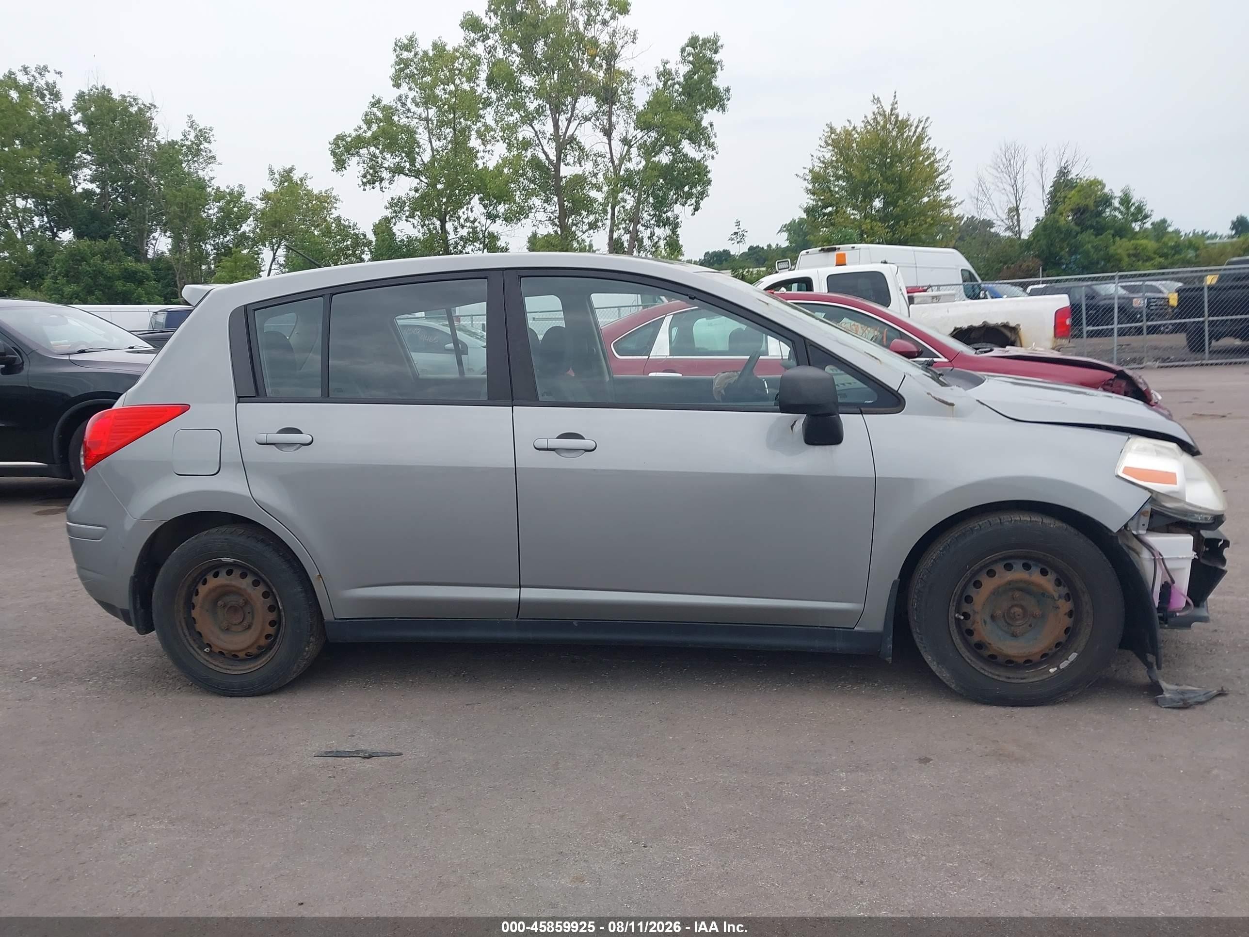 2012 Nissan Versa 1.8 S Silver vin: 3N1BC1CPXCK807320