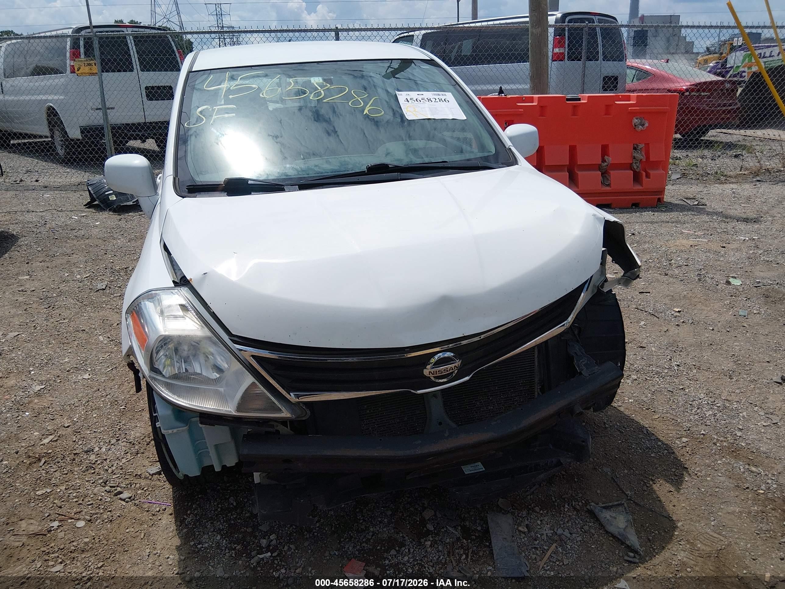 2012 Nissan Versa 1.8 S White vin: 3N1BC1CPXCK815644