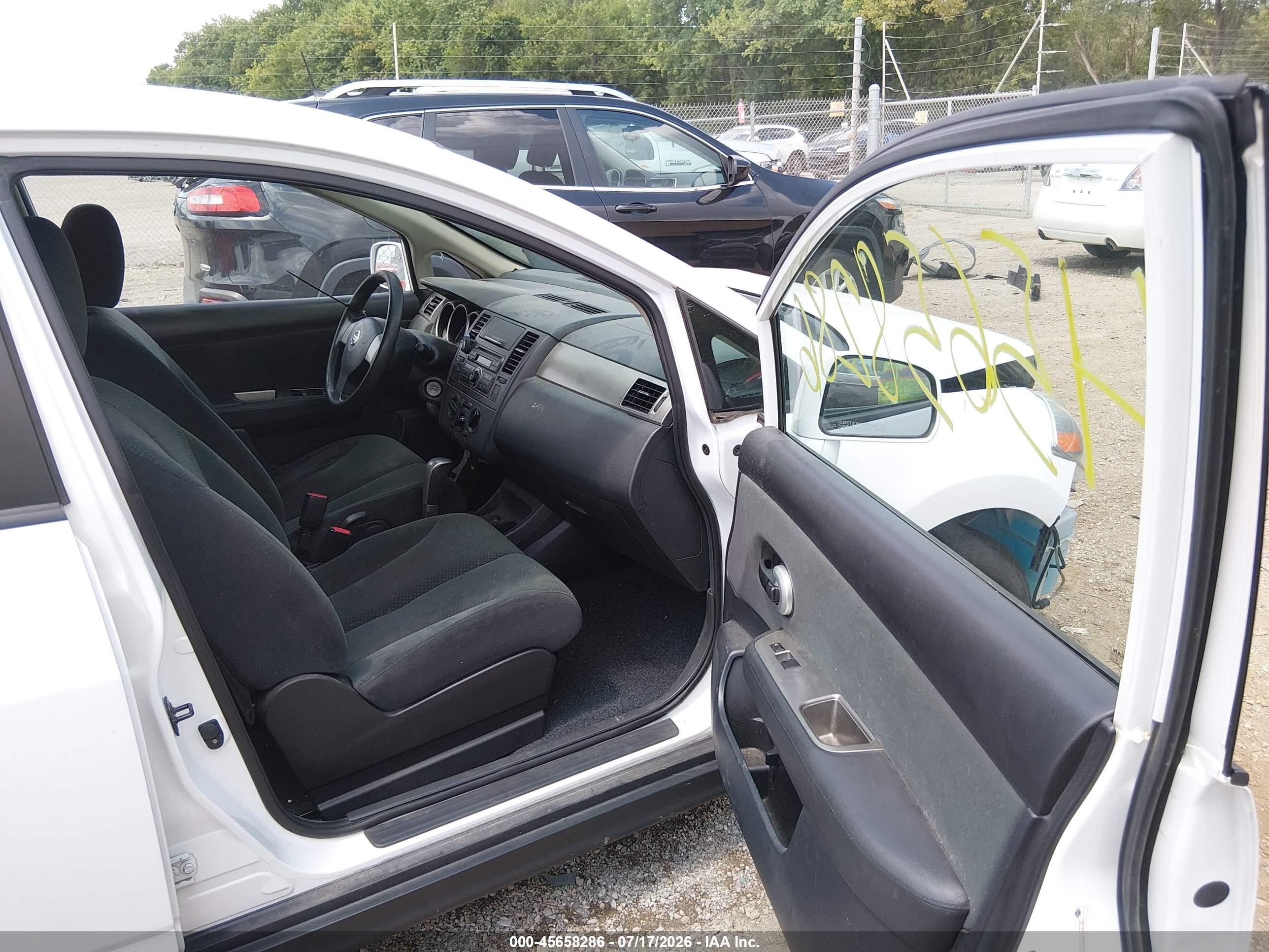 2012 Nissan Versa 1.8 S White vin: 3N1BC1CPXCK815644