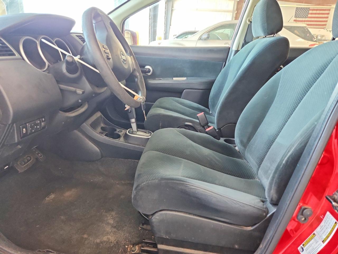 2012 Nissan Versa 1.8 S Red vin: 3N1BC1CPXCL368355