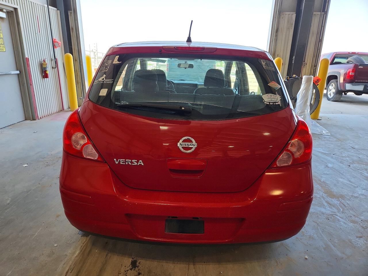 2012 Nissan Versa 1.8 S Red vin: 3N1BC1CPXCL368355