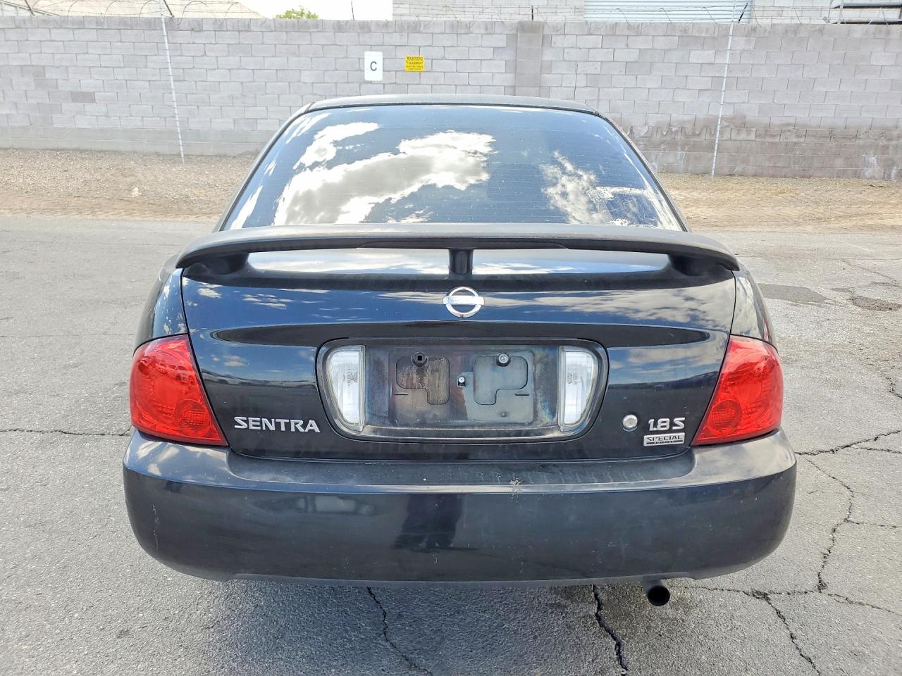 2005 Nissan Sentra 1.8s Black vin: 3N1CB51A35L458270