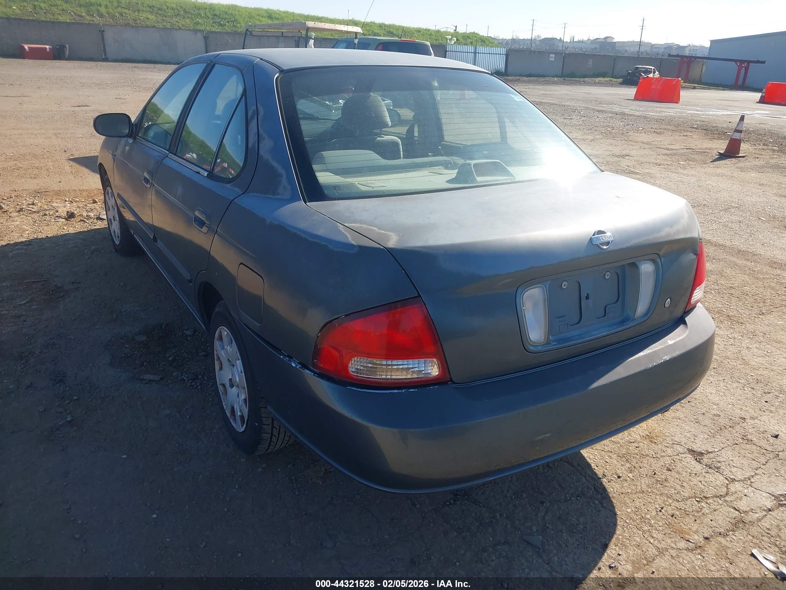 2001 Nissan Sentra Gxe Green vin: 3N1CB51D01L467030