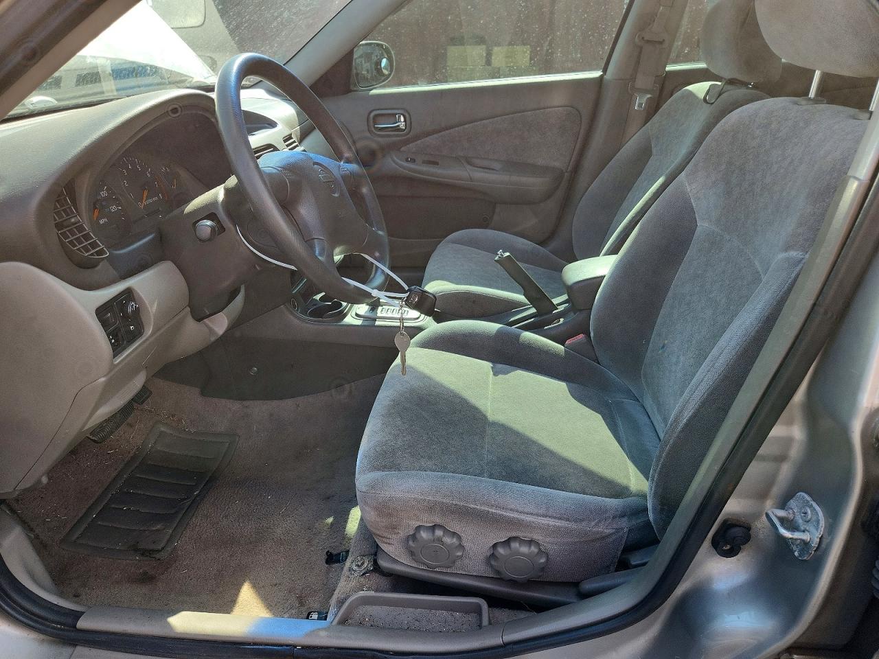 2001 Nissan Sentra Xe Silver vin: 3N1CB51D01L499136