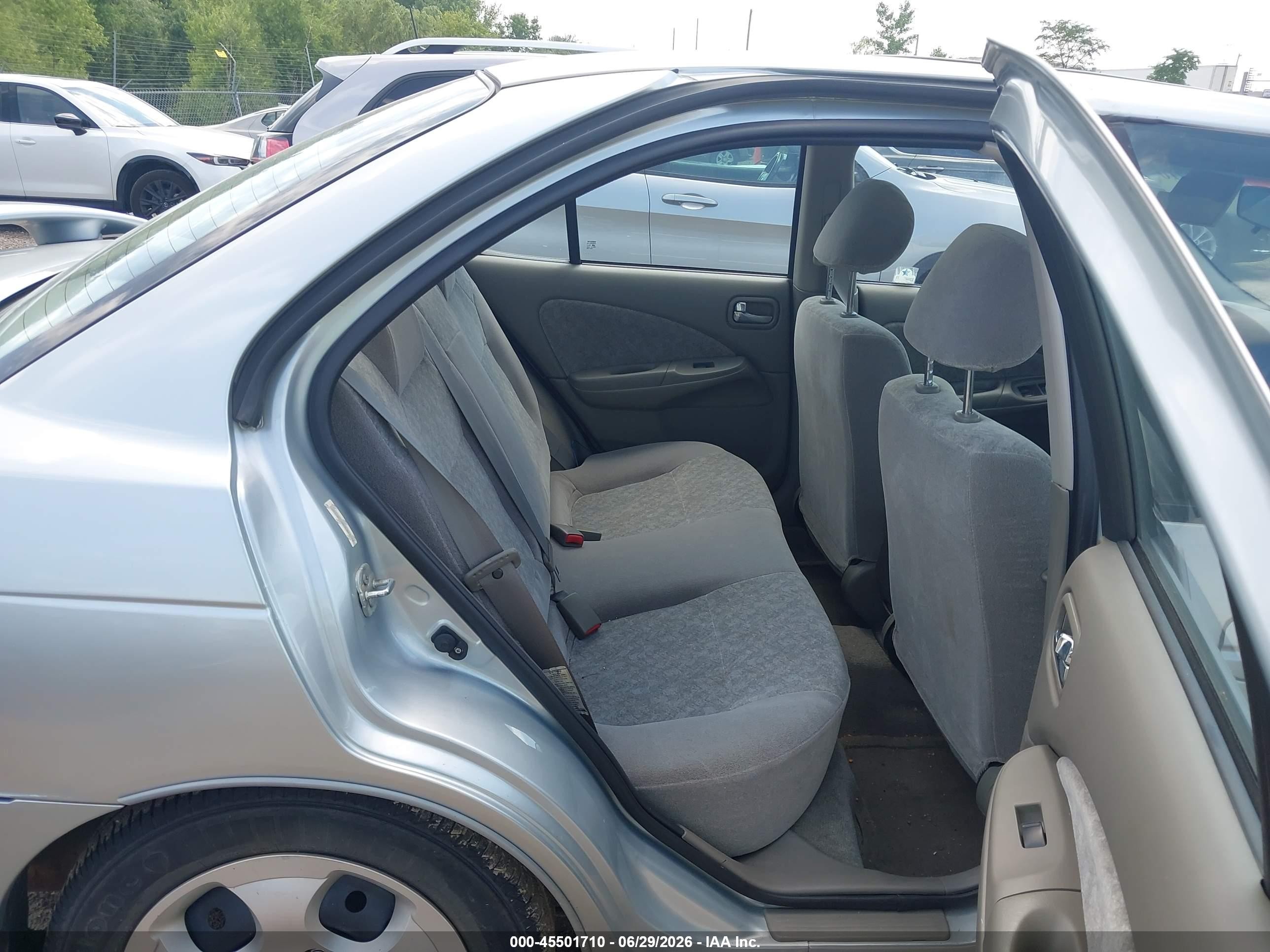 2003 Nissan Sentra Gxe Silver vin: 3N1CB51D03L813774