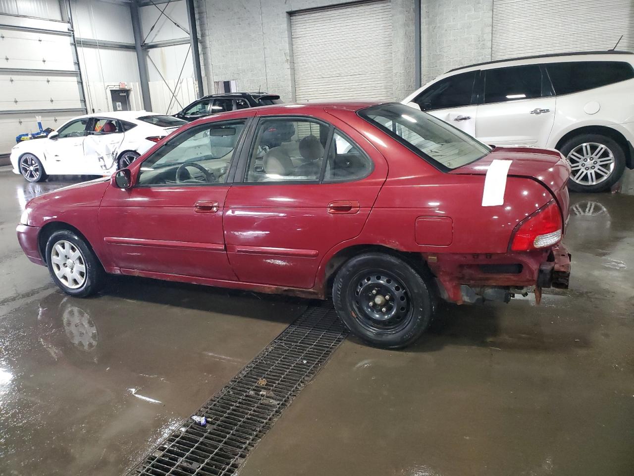 2000 Nissan Sentra Base Красный vin: 3N1CB51D0YL312150