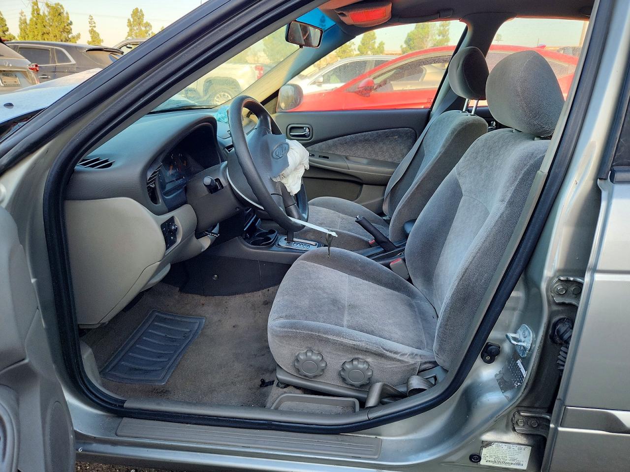 2001 Nissan Sentra Xe Silver vin: 3N1CB51D11L436708